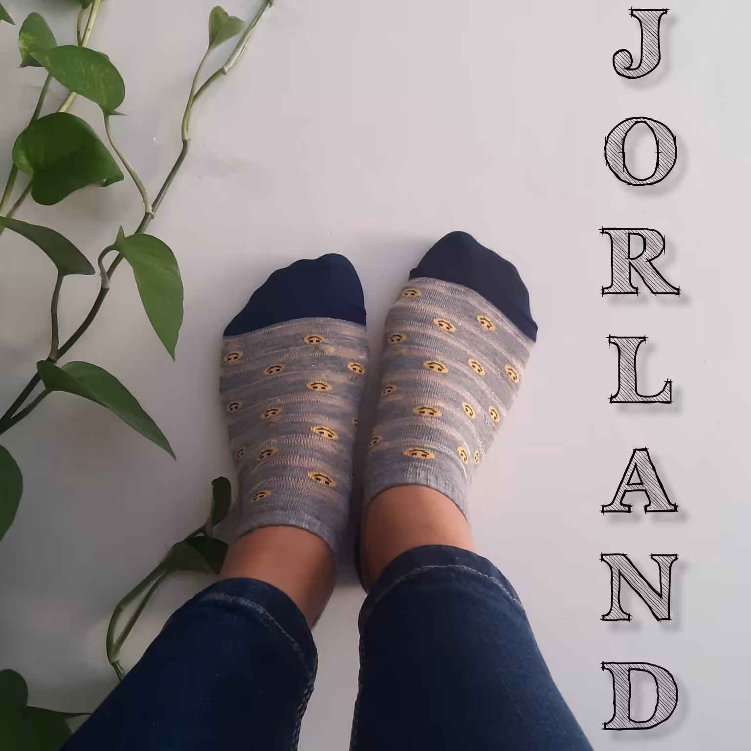 جوراب راه راه استیکری