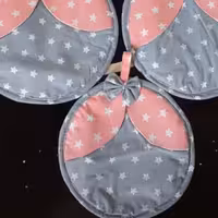 طرح گل دمکن
ست 3 تایی
جنس کتان 
در سایز و رنگ متفاوت