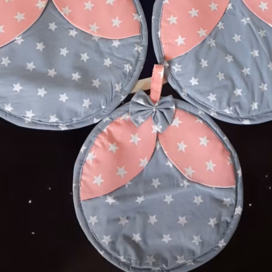 طرح گل دمکن
ست 3 تایی
جنس کتان 
در سایز و رنگ متفاوت