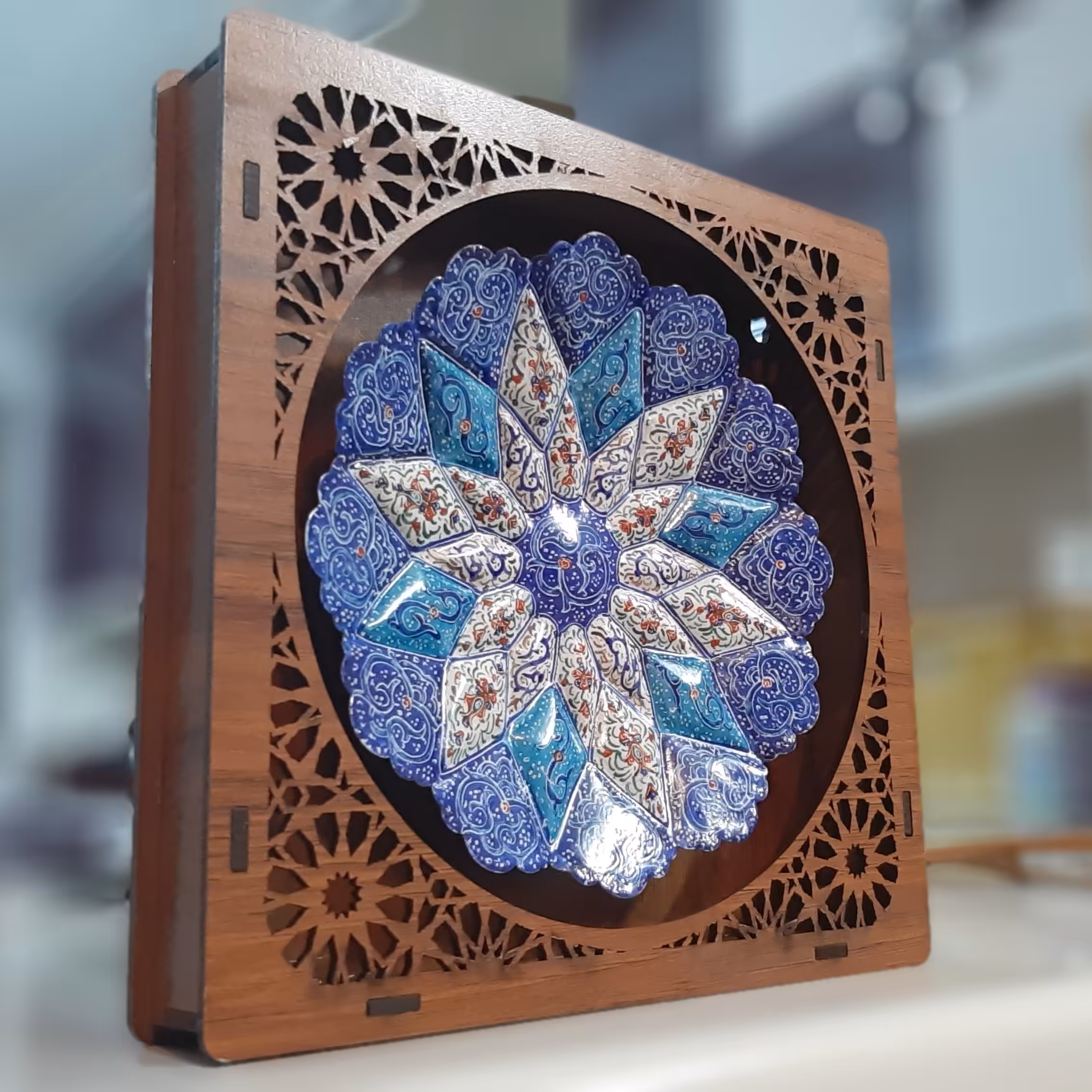 قاب بشقاب میناکاری