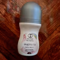 مام رول 2عددی  DELOVAN    اسانس euphoria 