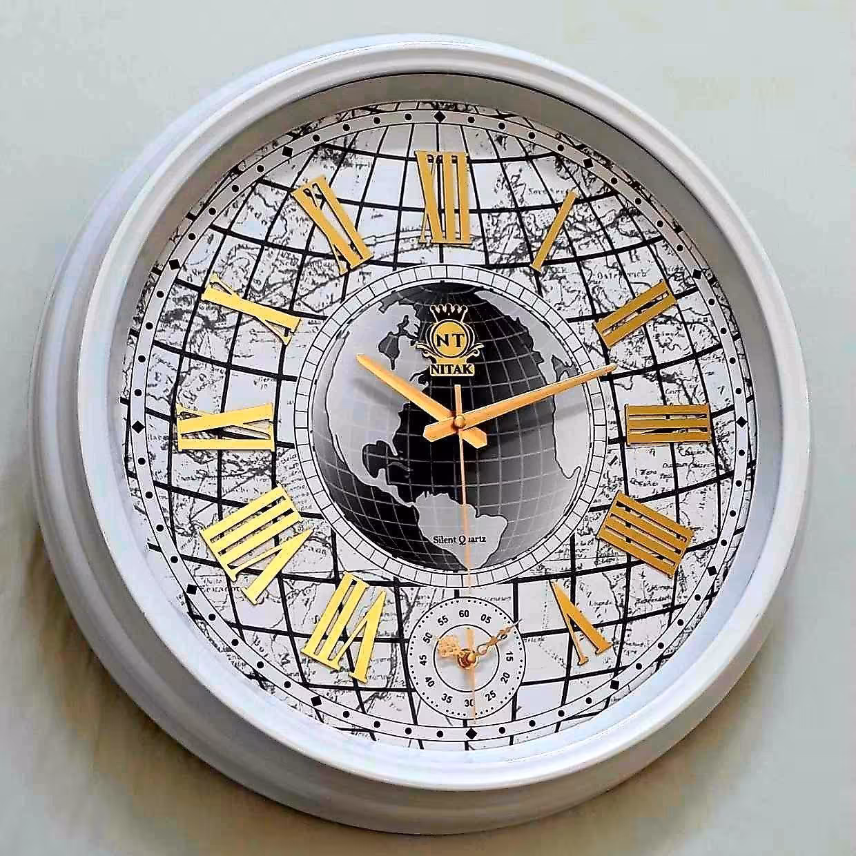 ساعت دیواری مدل نیتاک طرح کره زمین