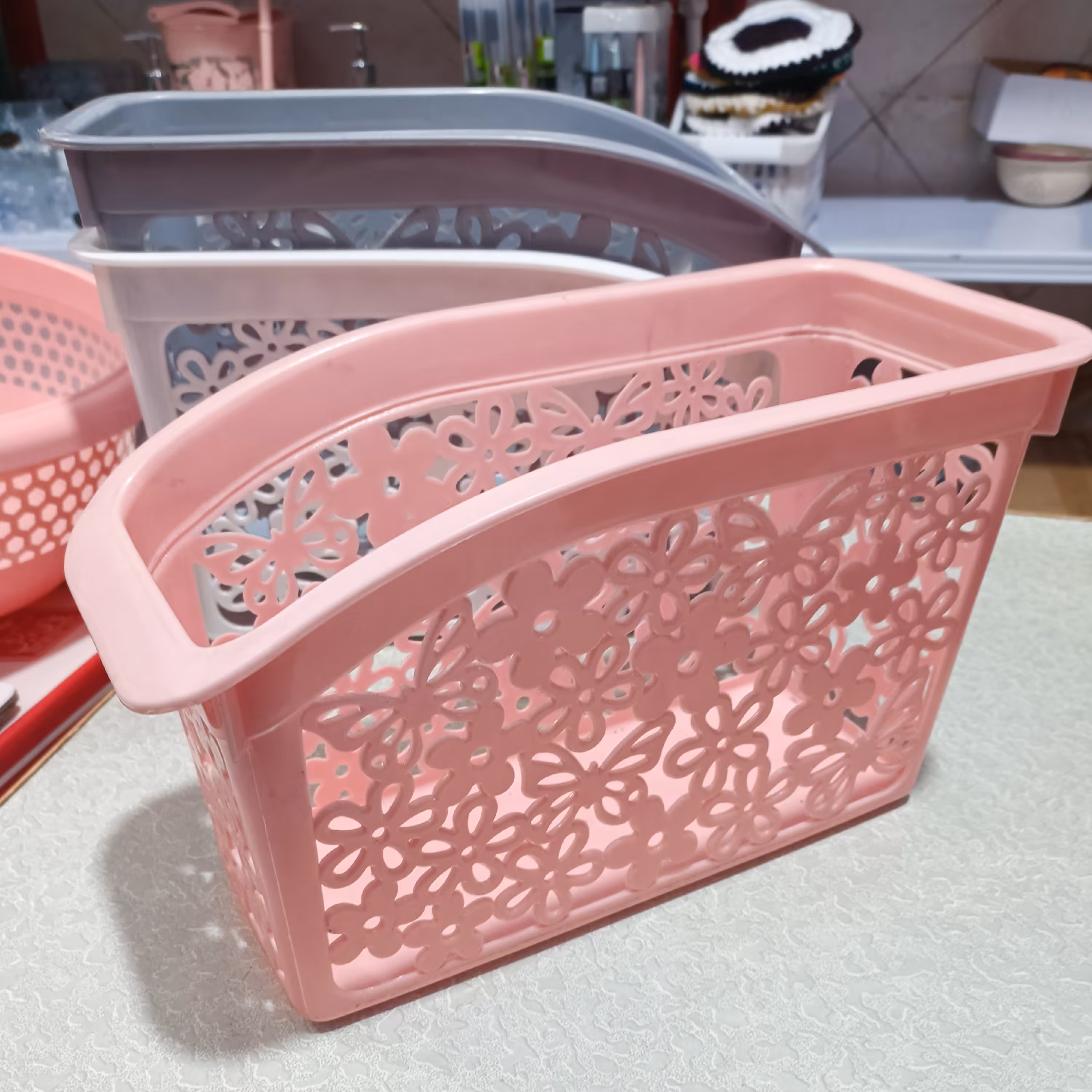 سبد و داخل   یخچالی درسه رنگ صورتی،سفید،طوسی