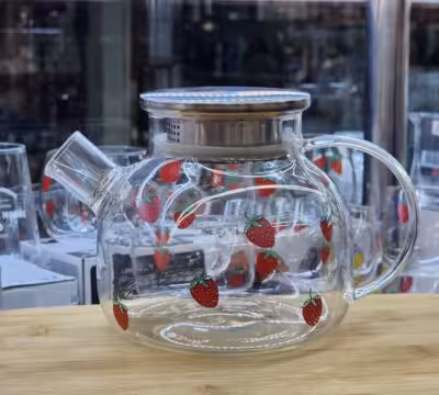 قوری توت فرنگی