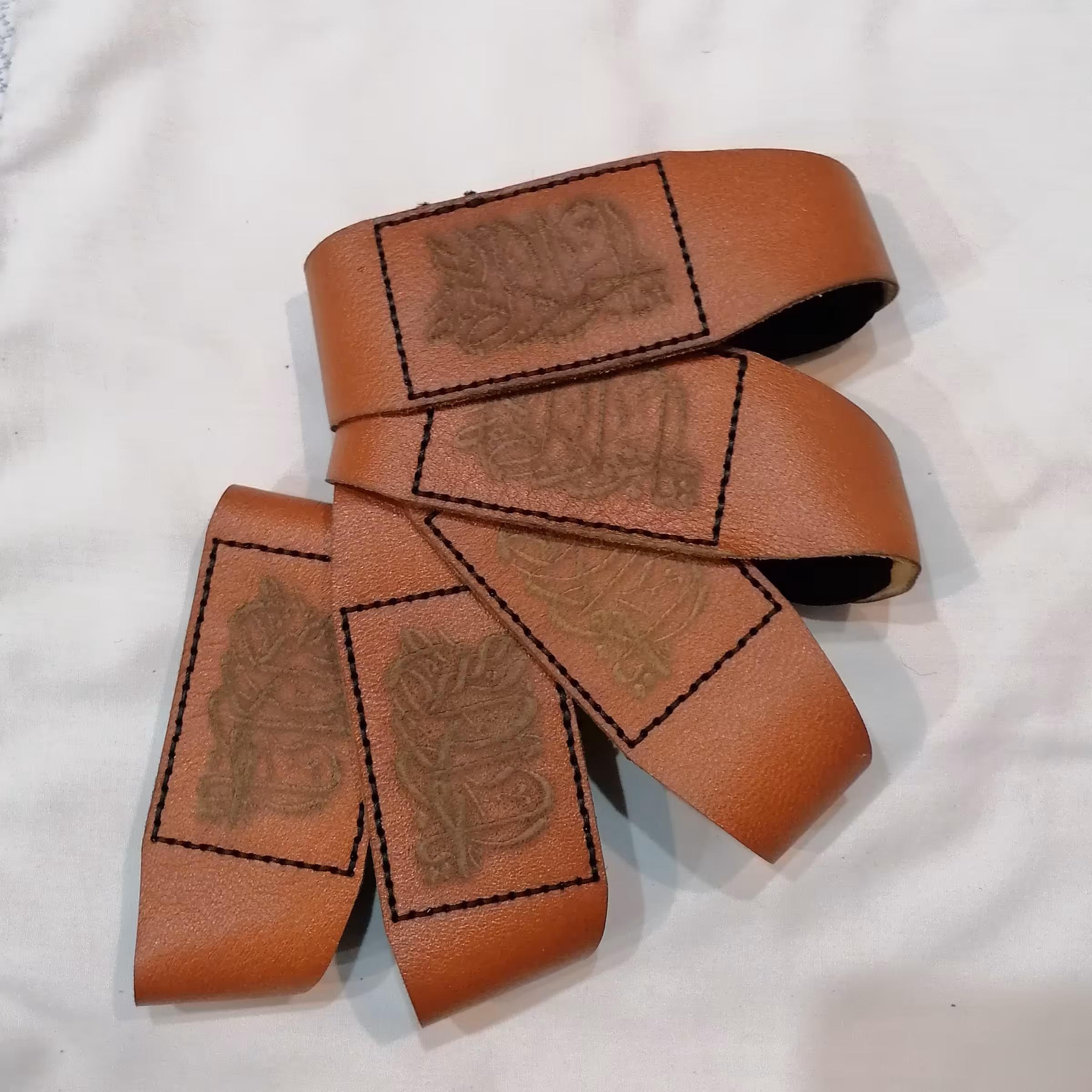 بازوبند چرم طبیعی