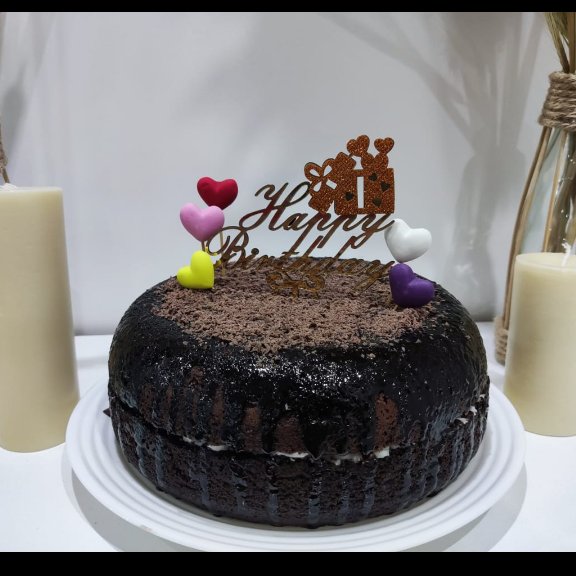 کیک شکلاتی خانگی(هزینه ی ارسال پس کرایه)