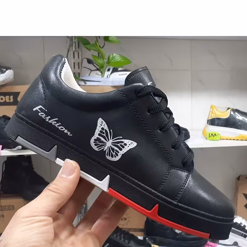 کتونی زنانه پروانه ای رنگ مشکی از سایز37تا40 وزن 150 گرم قالب استاندارد