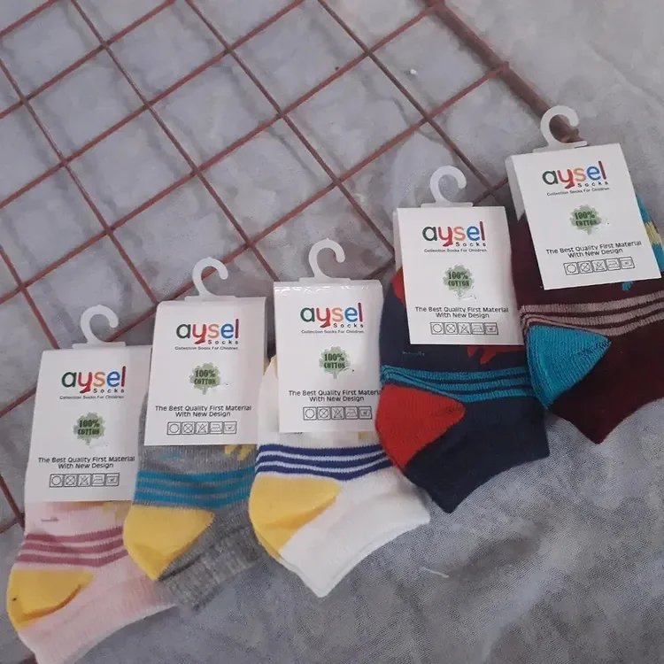جوراب بچه گانه اسپرت طرح ستاره سایز 1 مناسب سن تا 1سالکی جنس کار نخ ترک