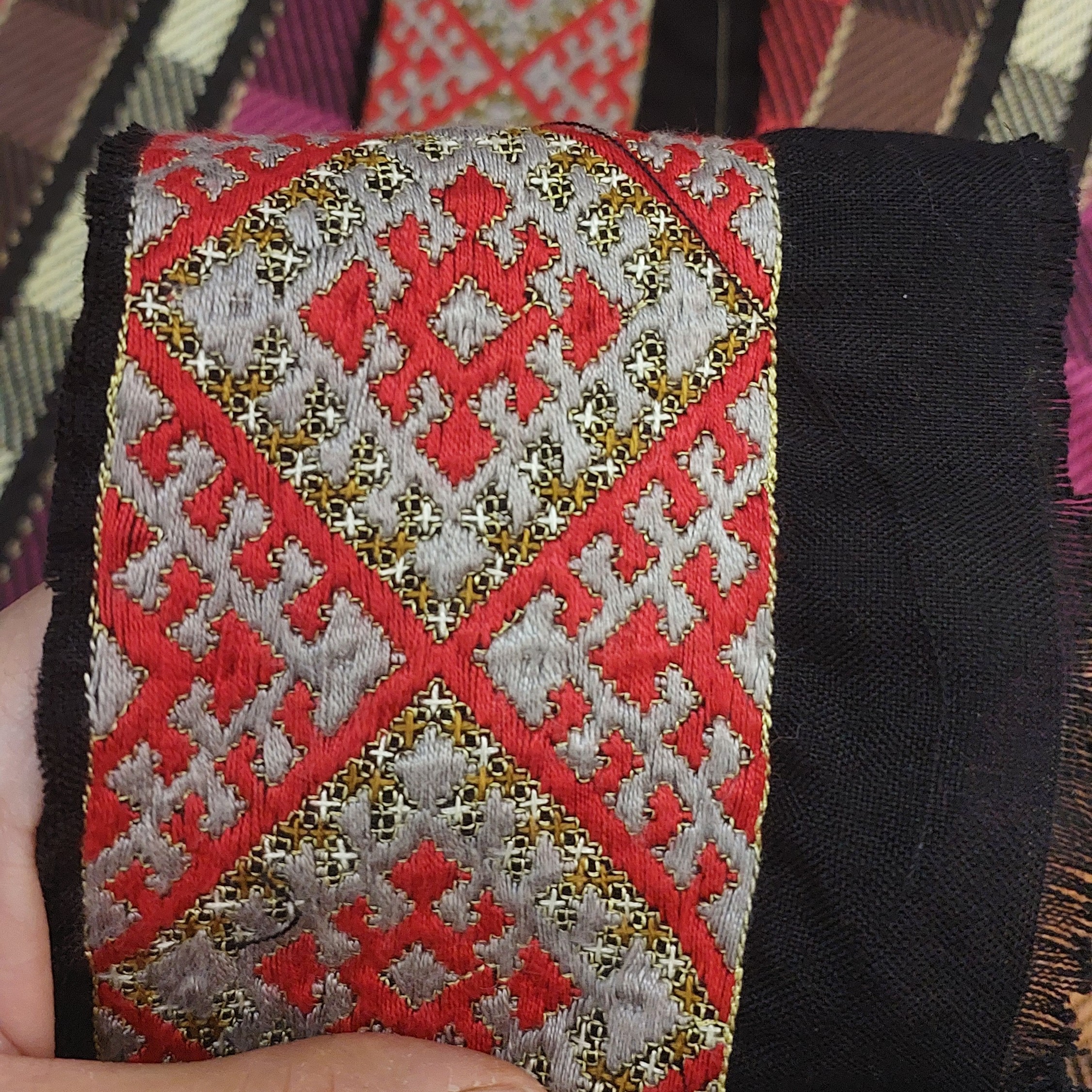نوار دست دوز