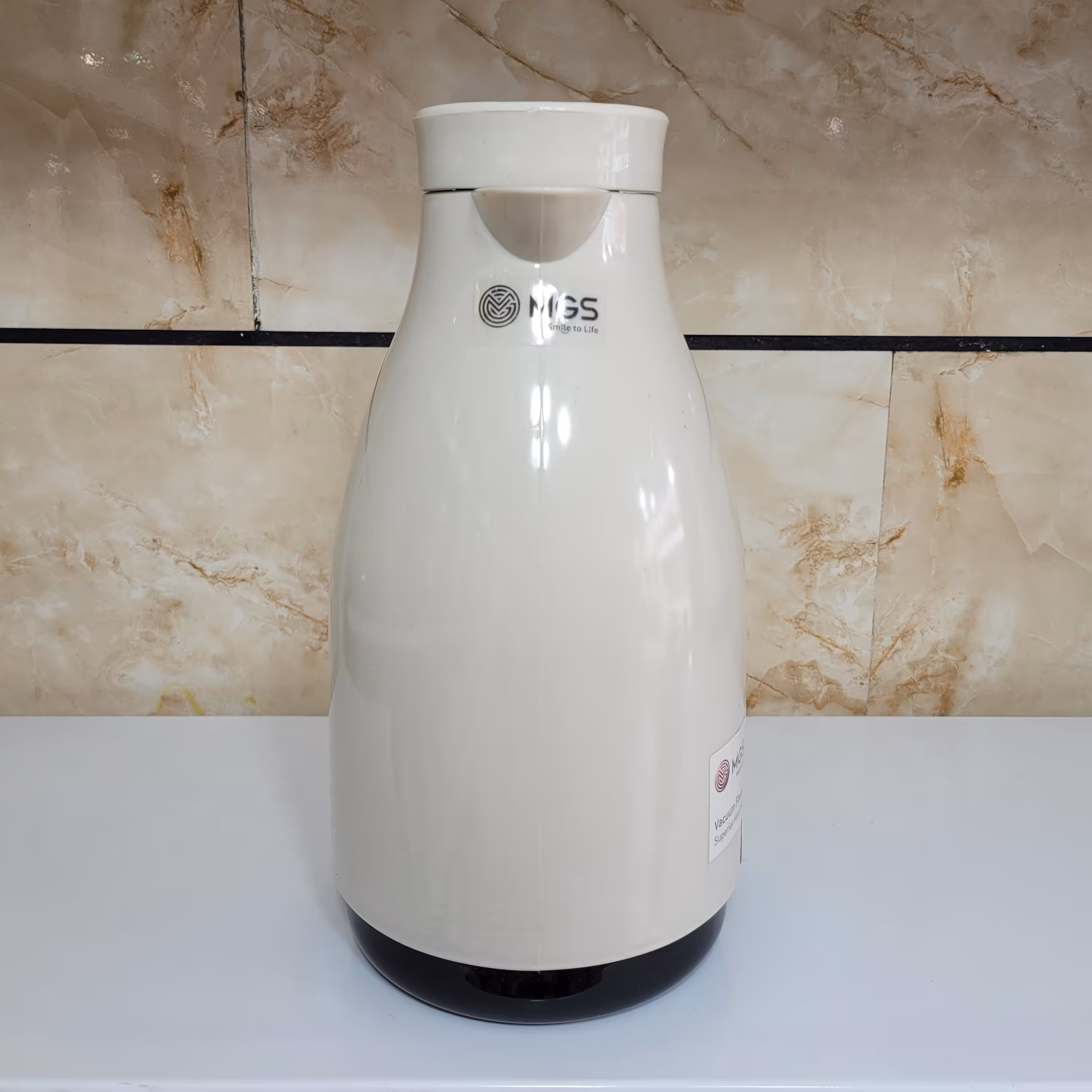 فلاکس پلاستیکی داخل شیشه بزرگ برند MGS 