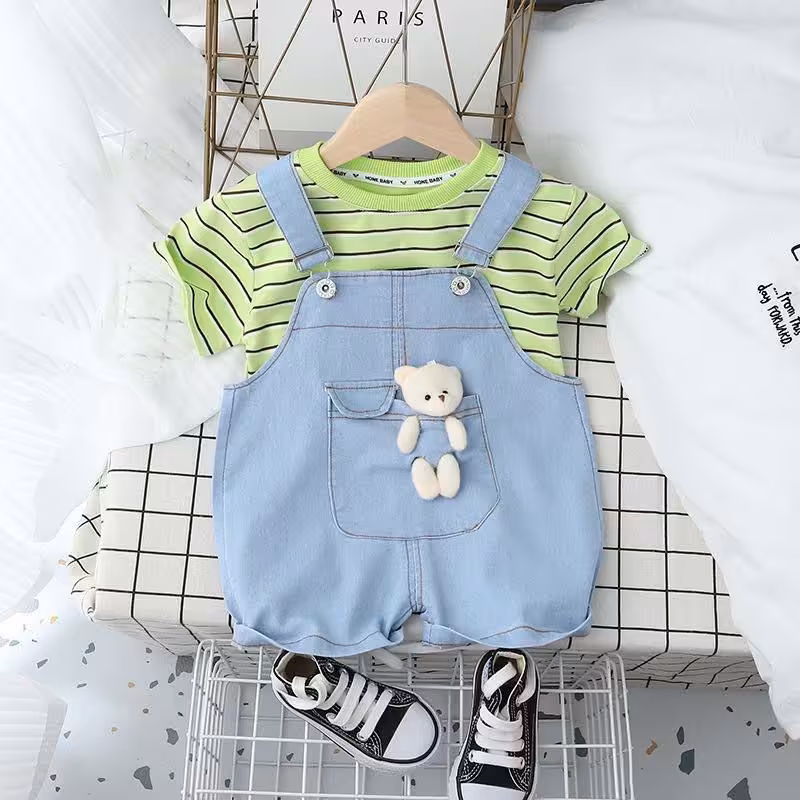 ست تیشرت و بیلر جین اورجینال وارداتی اسپورت کیفیت تضمینی مناسب حدود سنی 9 ماه تا 4 سال جنس تیشرت نخ پنبه عالی بیلر جین 