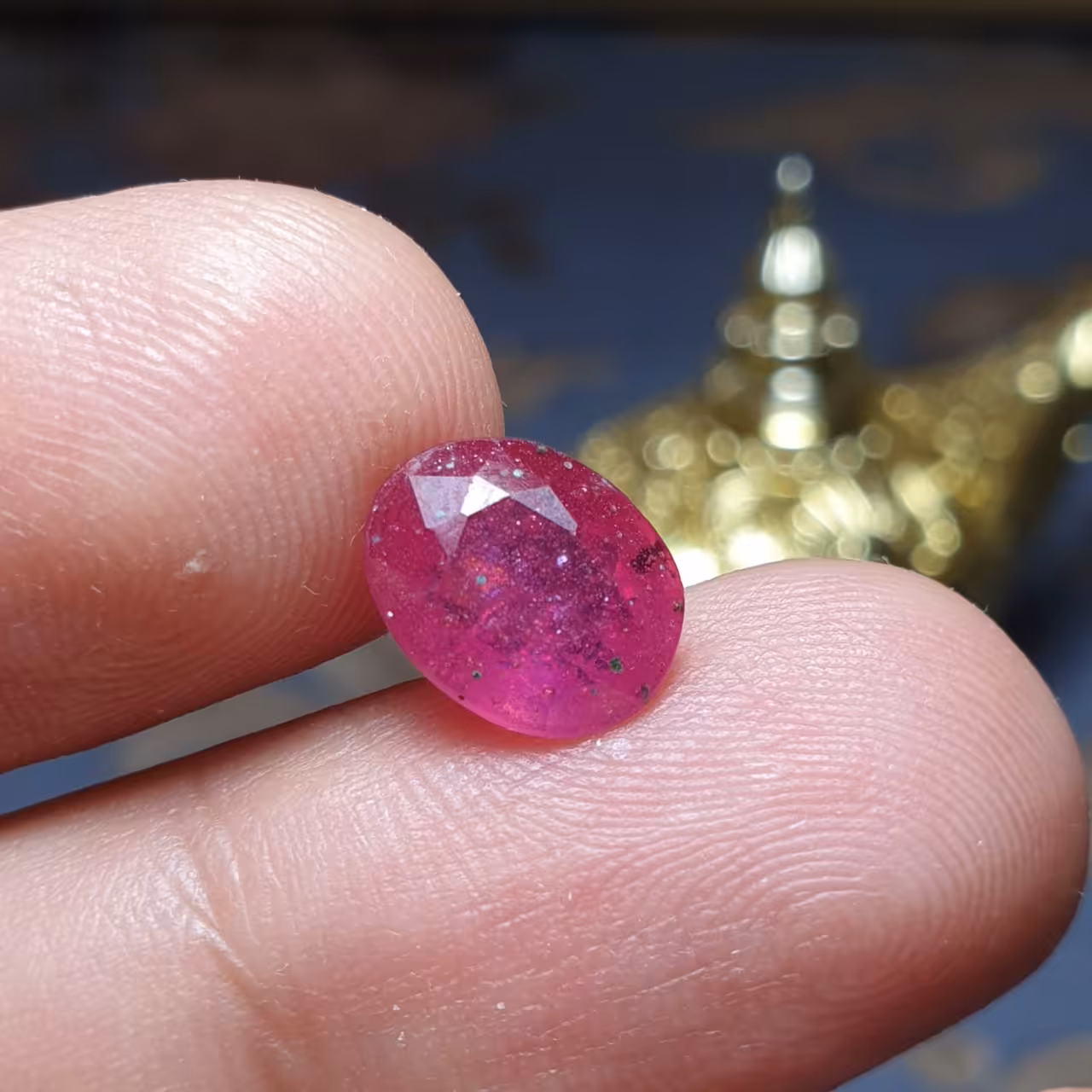 نگین فوق العاده زیبای یاقوت سرخ اصل آفریقایی با وزن 4 قیراط 
کد  24338
