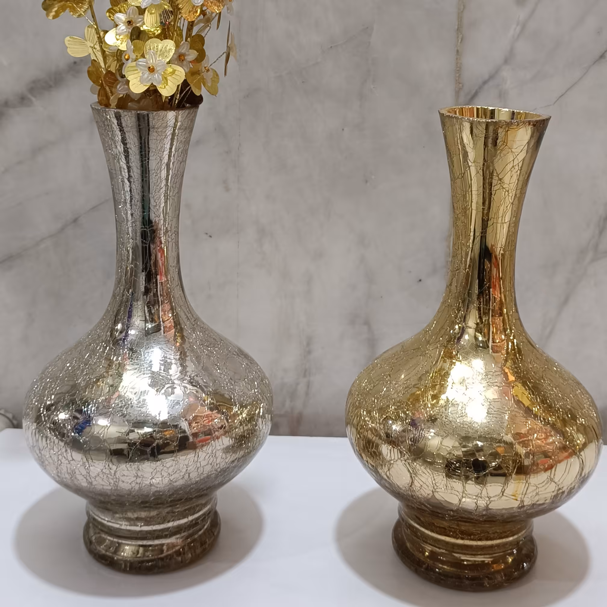 گلدان تک شاخ