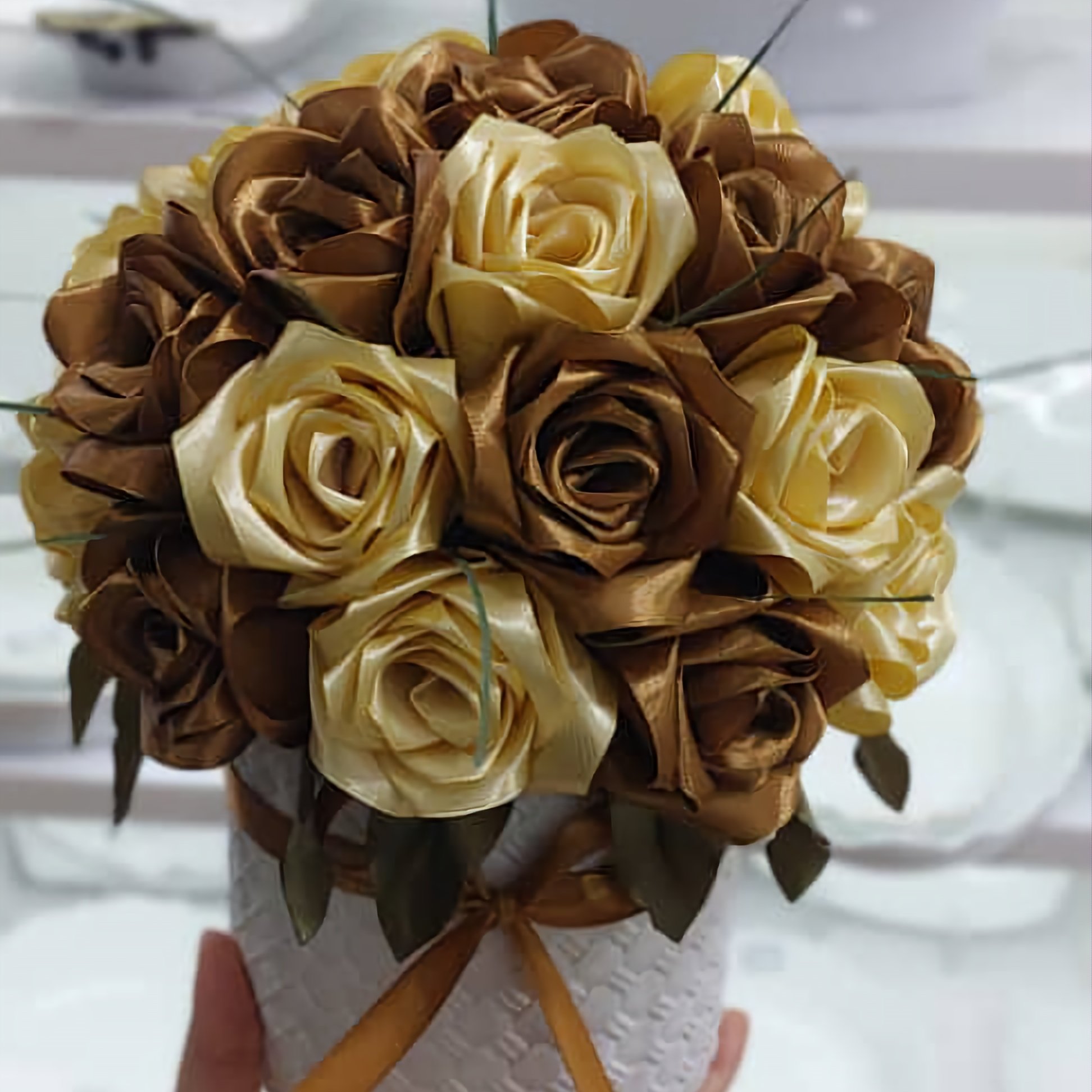 باکس گل مصنوعی جنس ساتن در باکس گرد