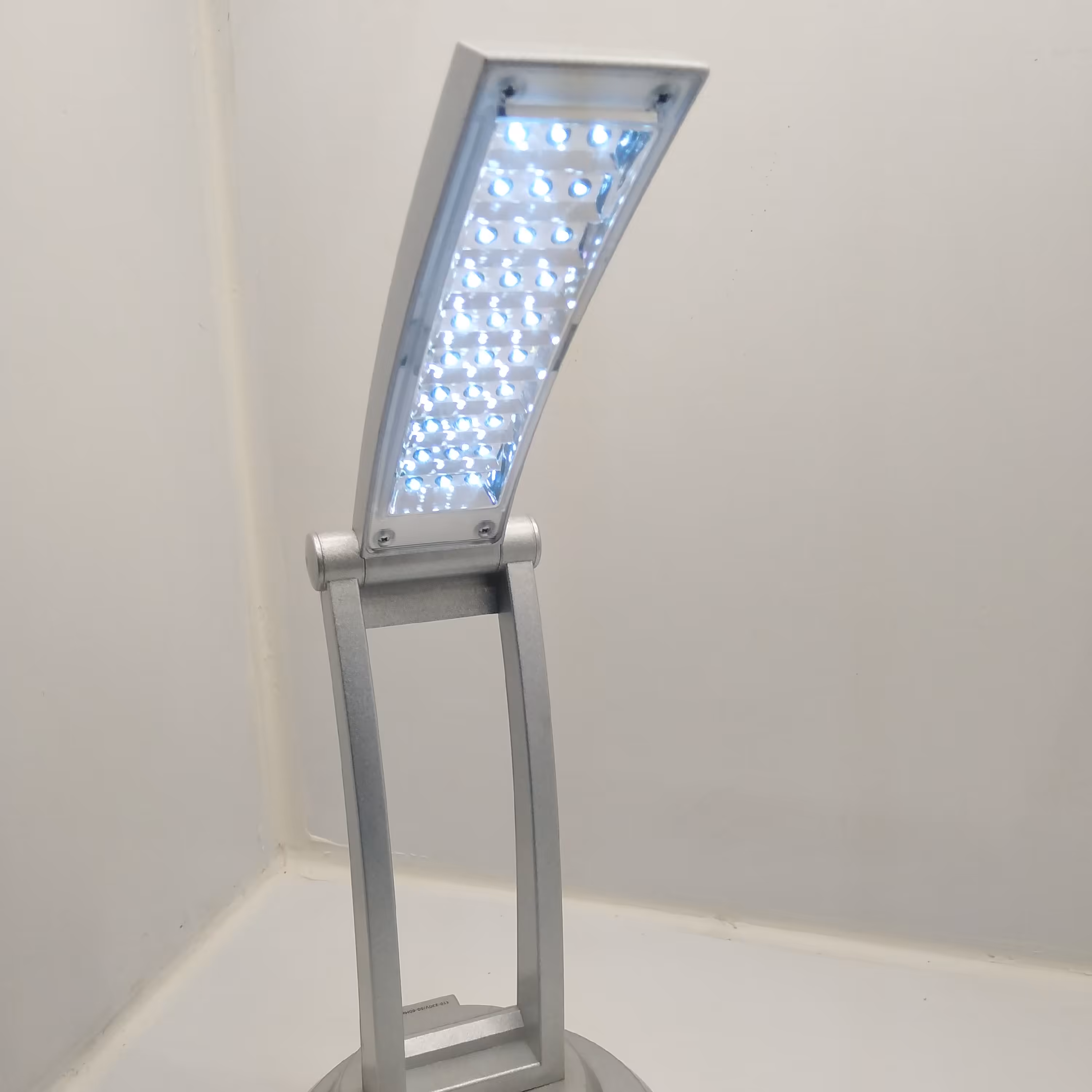 چراغ مطالعه باتری دار