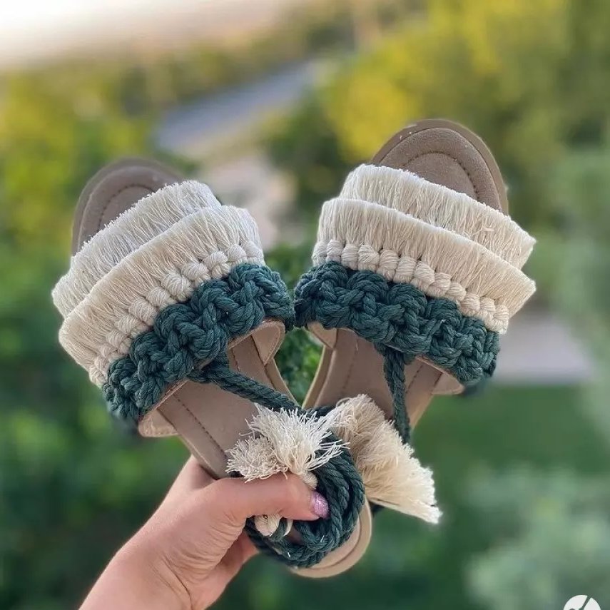 صندل مکرومه بافی شیری و سبز تی تی کالکشن