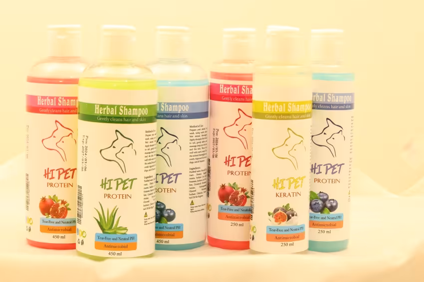 شامپو های پت در دو حجم 450 میل و 250 میل با 4 رایحه مختلف