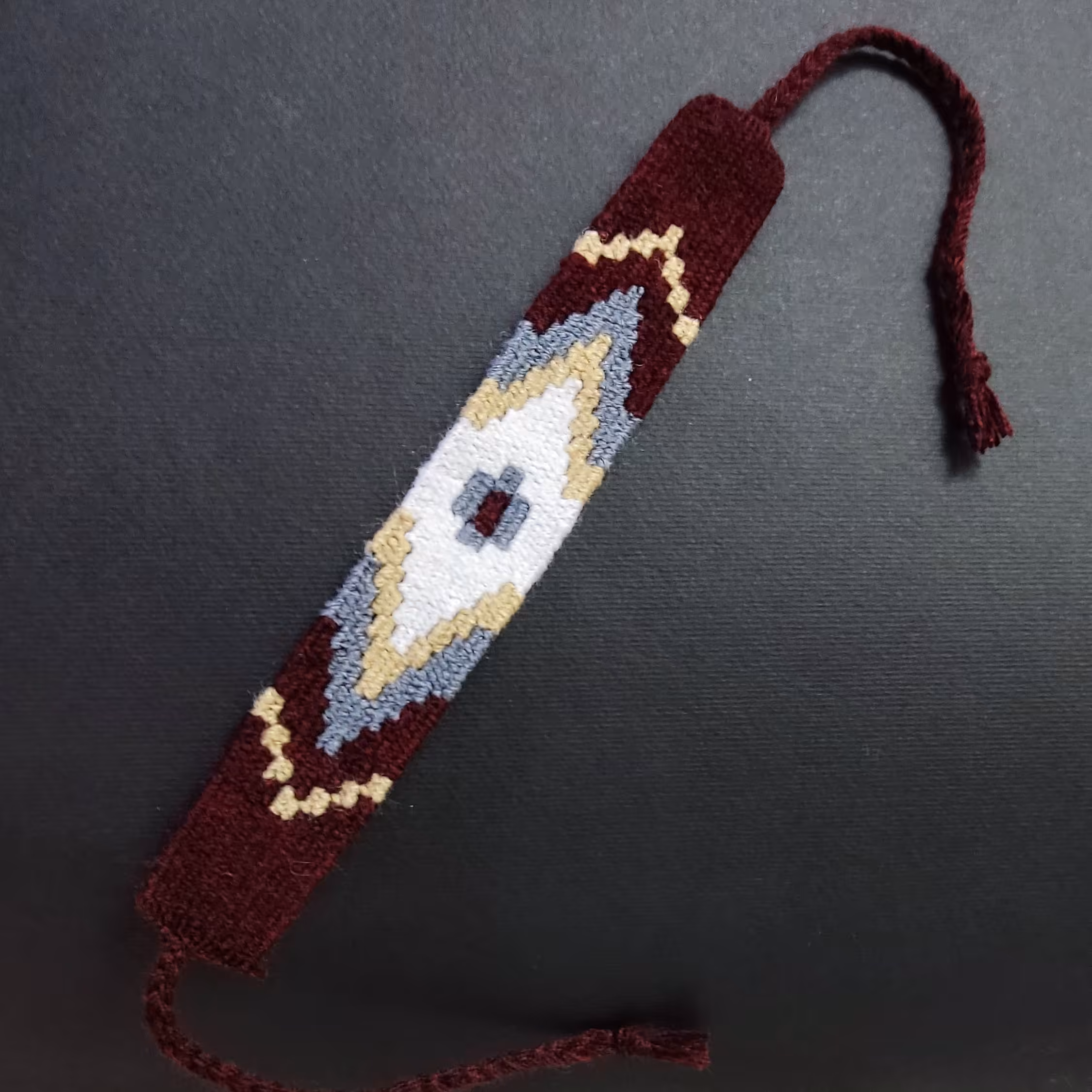 دستبند دوستی گلیم بافت اسپورت طرح جدید 