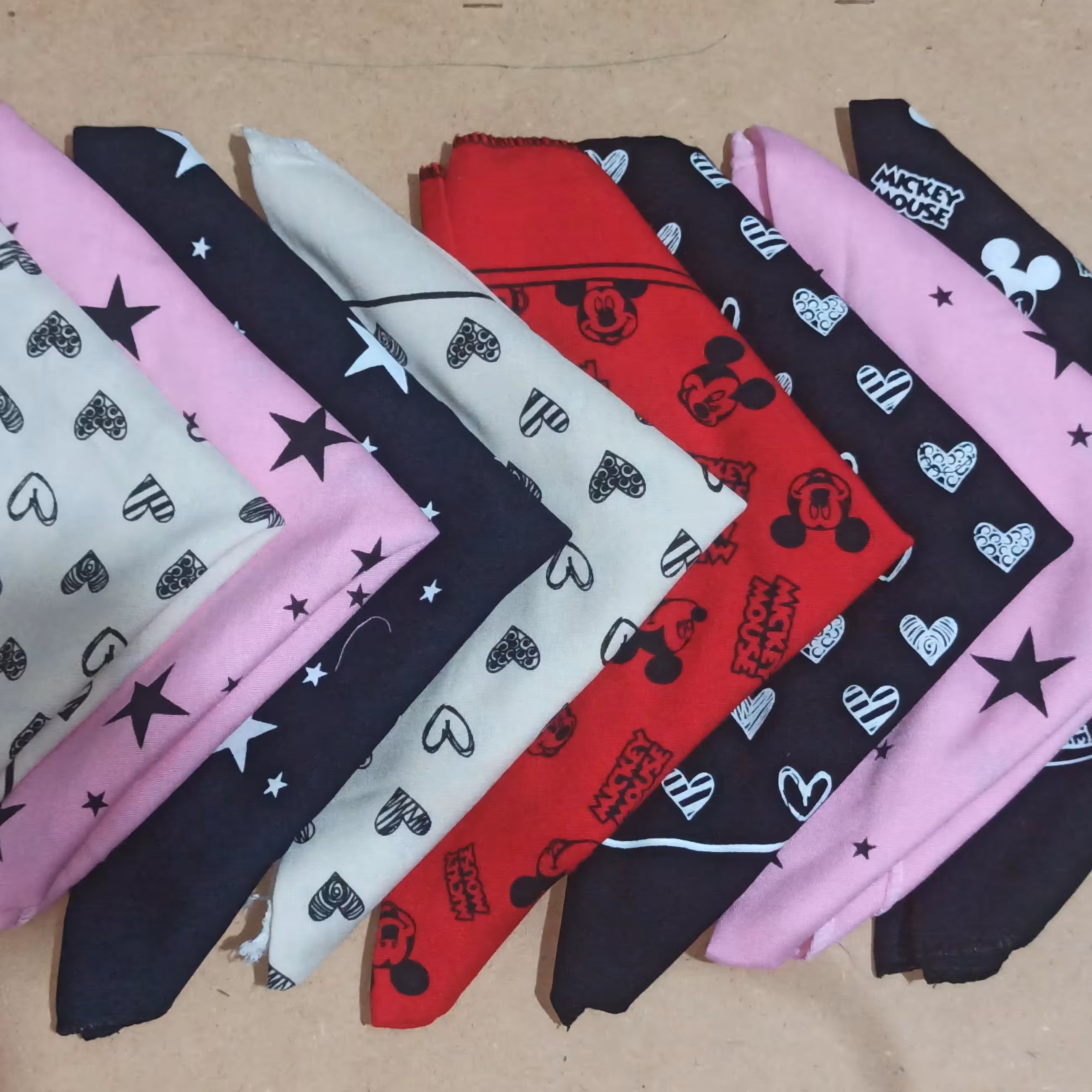 دستمال سر بسیار زیبا در  مدل و طرح  های مختلف متنوع 