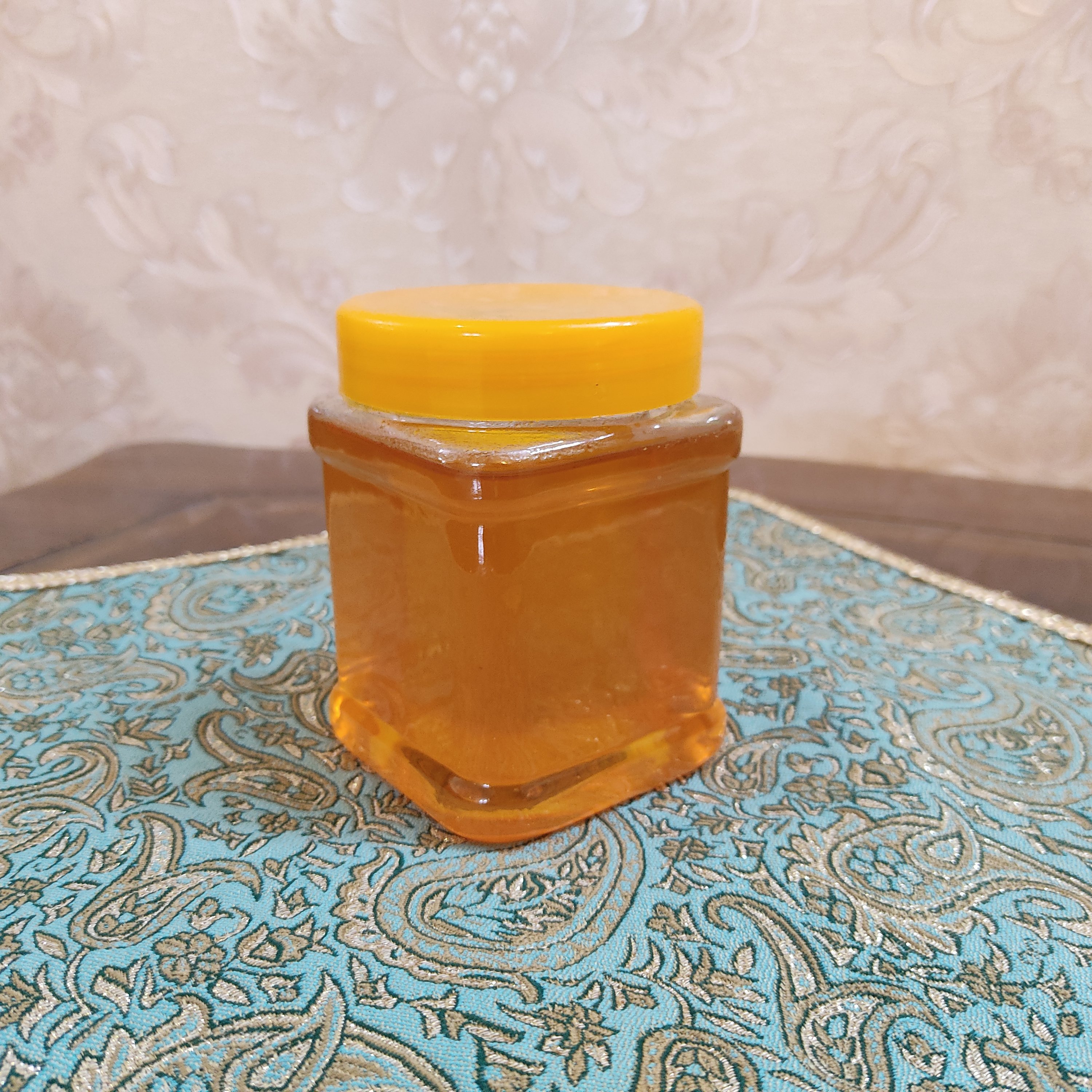 عسل گون درجه 1( نیم کیلویی)