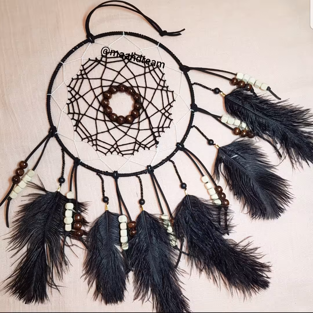 آویز دیواری دریم کچر مشکی قطر 18 سانت مدل ماه دریم و گالری شایسته