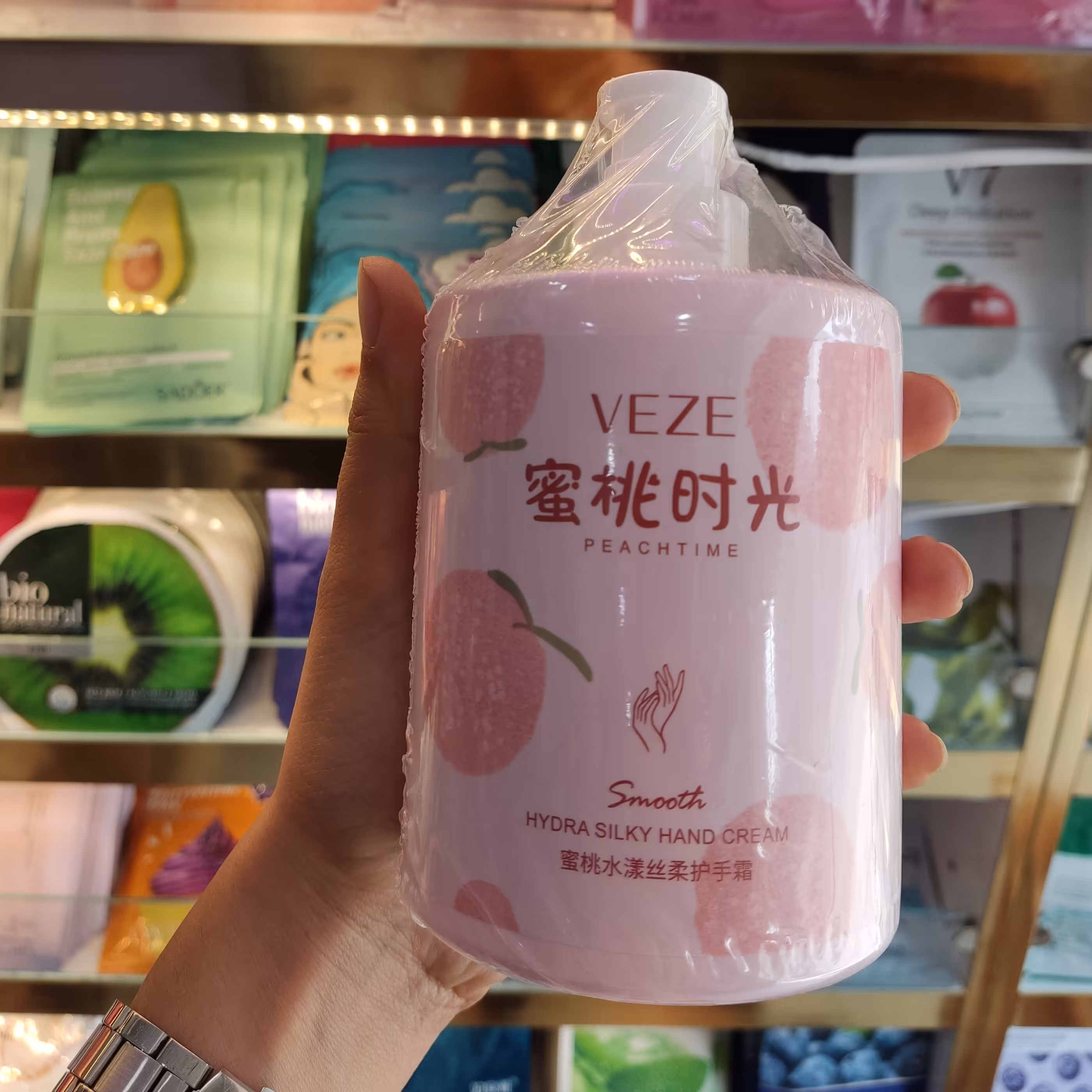 کرم دست مرطوب کننده هلو  وزه  450 گرمی لیانا شاپ