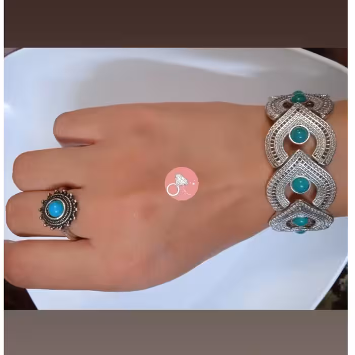 انگشتر و دستبند فیروزه ای