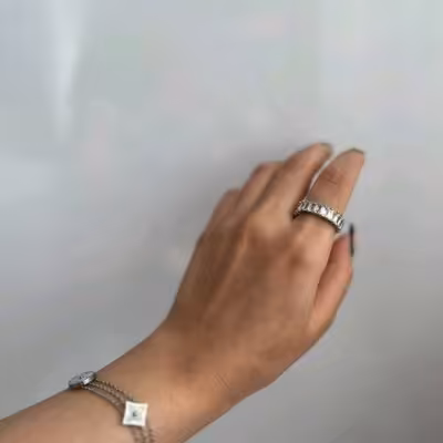 دستبند زنانه ونکلیف