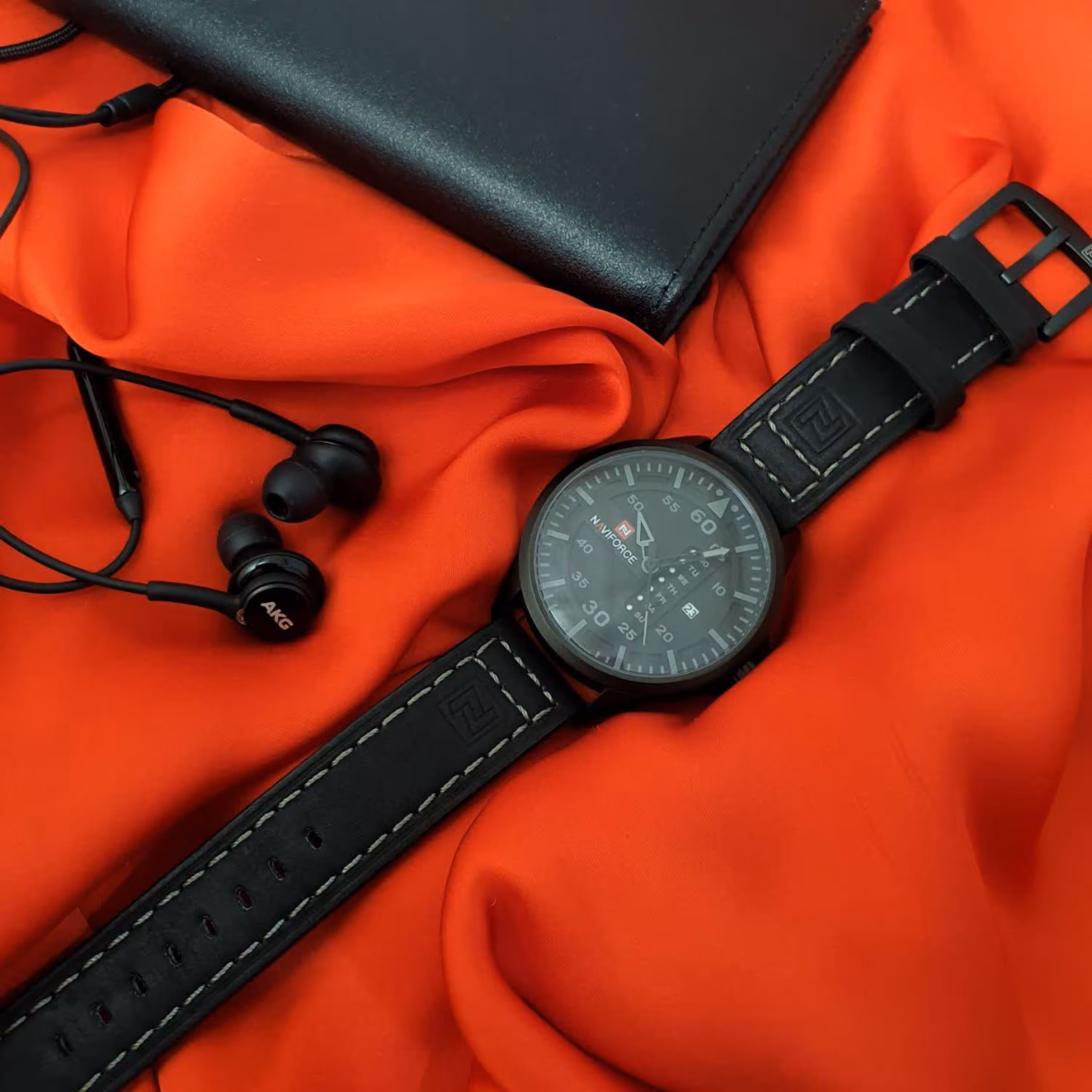 ساعتمچی مردانه ناویفورس اورجینال موتور ژاپن Naviforce 