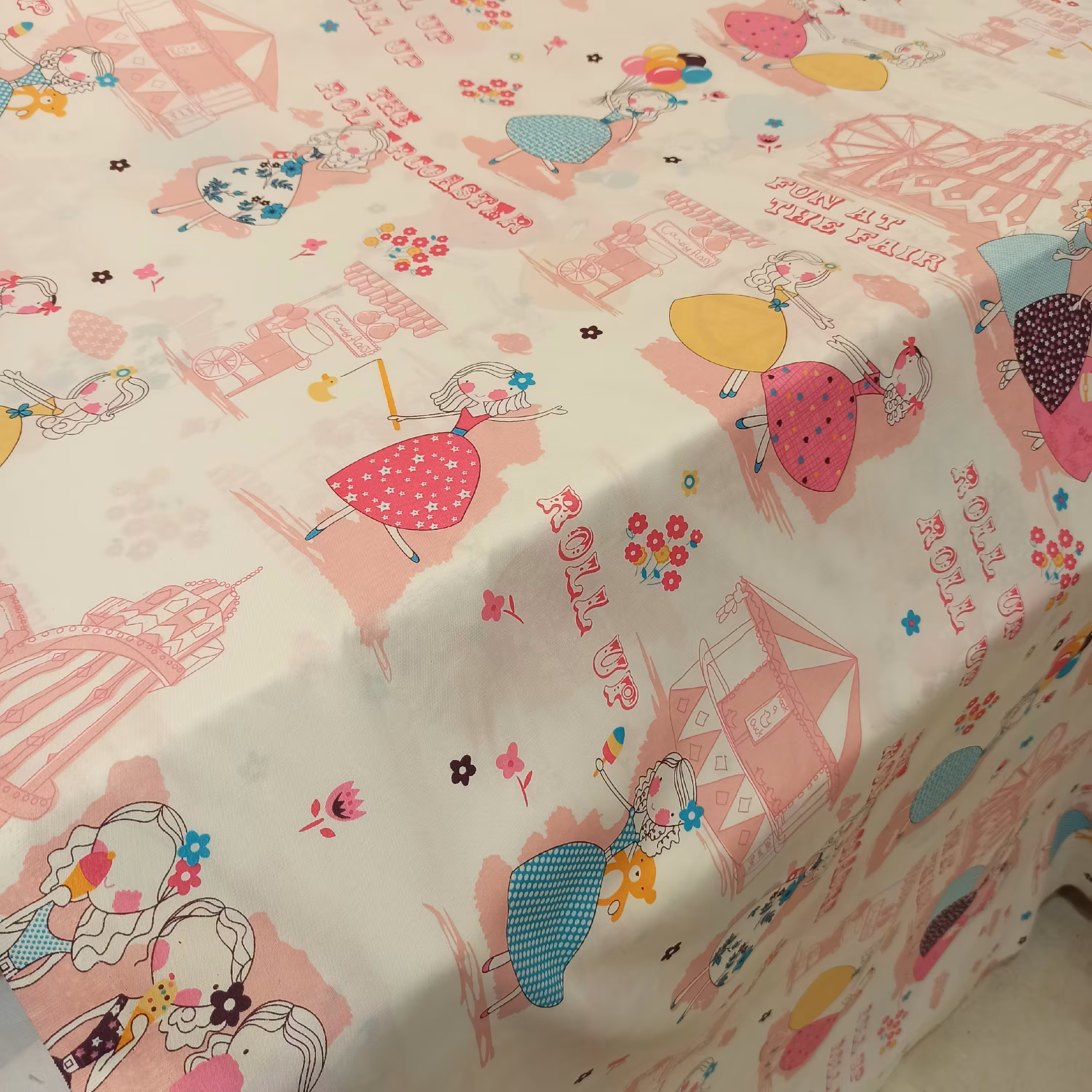 پارچه ملحفه طرح دخترانه عرض 2.5 جنس تمام نخ(پارچه ترک) بدون ابرفت و رنگ ثابت کار شیک و زیبا