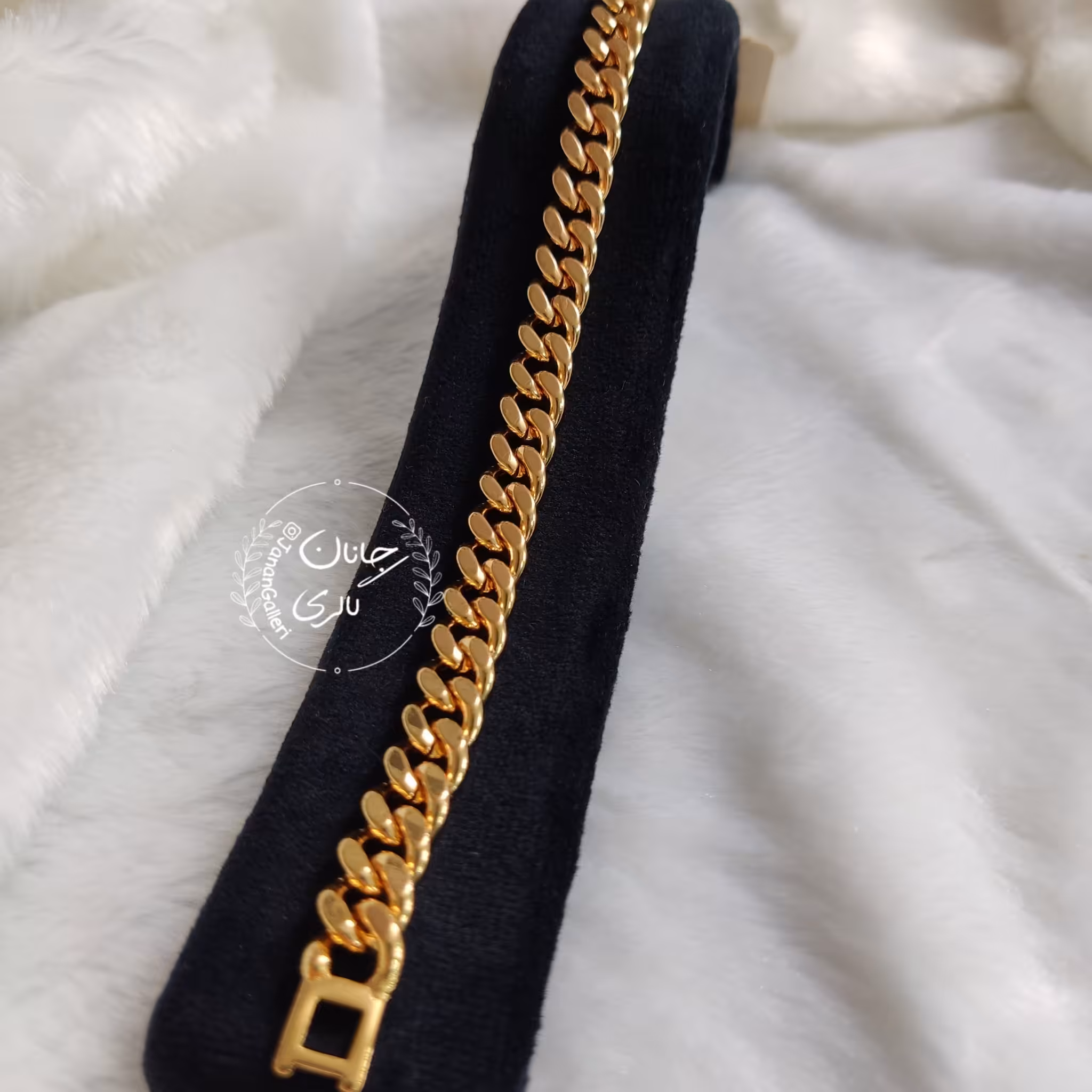 دستبند رنگ ثابت و ضد حساسیت طرح کارتیر