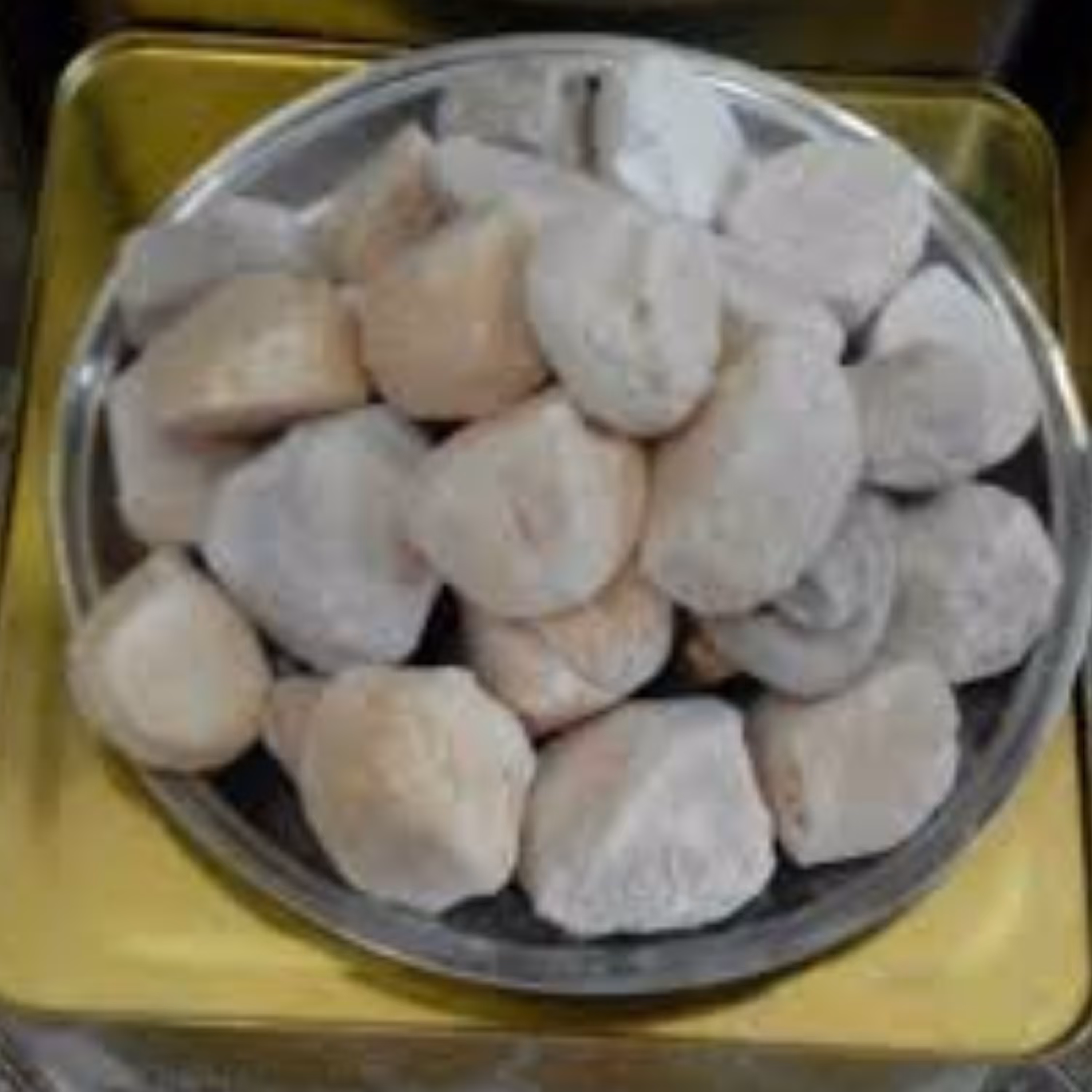 کشک محلی وطبیعی تهیه شده از شیر گوسفندکاملا بهداشتی و آفتابی