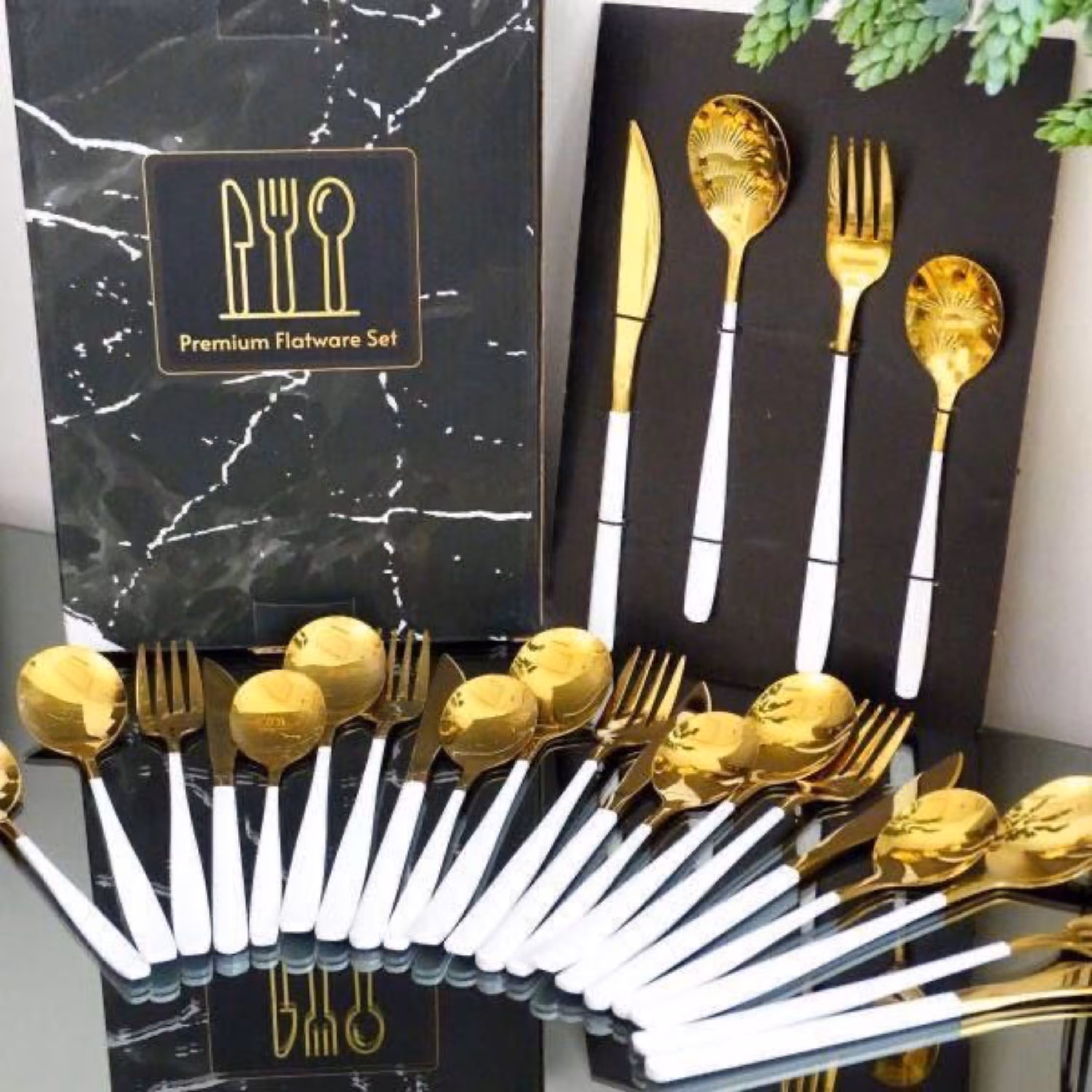 قاشق و چنگال پرطرفدار خاص و چشم نواز کیفیت بی نظیر  در 2 رنگ جذاب به همراه جعبه