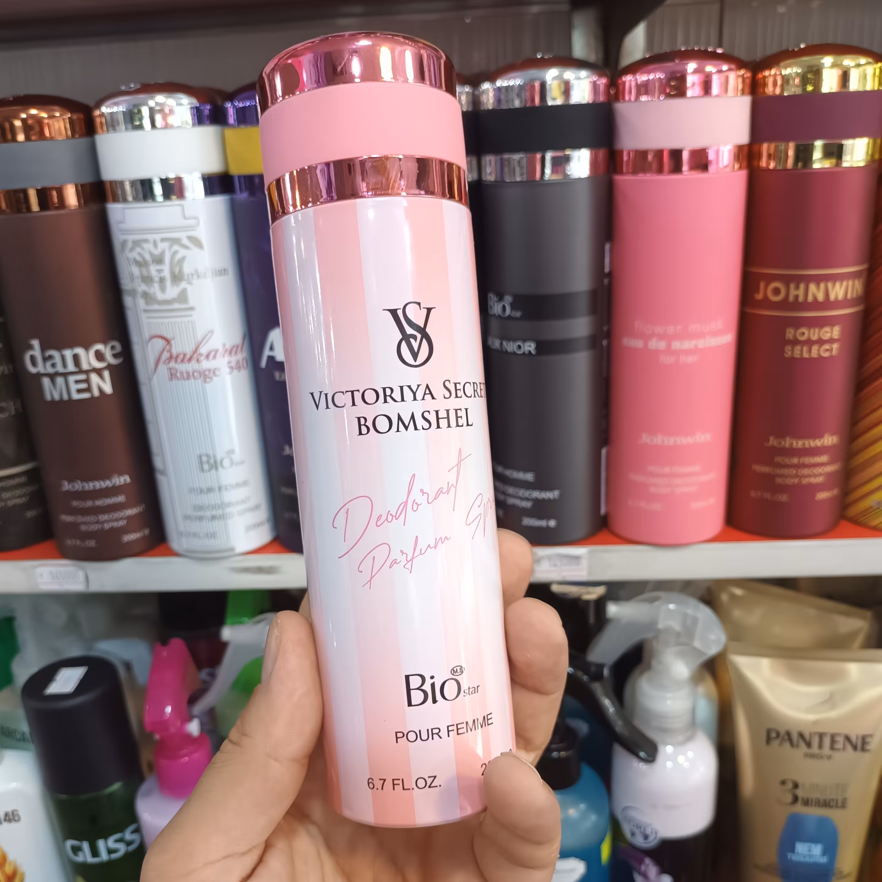 اسپری زنانه بیو استار (Bio Star) مدل ویکتوریا سکرت بامب شل (Victoria Secret Bombshell) حجم 200 میل


