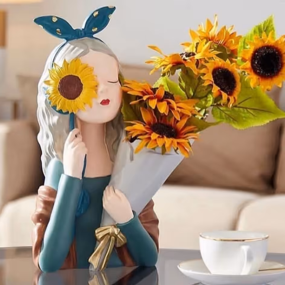 مجسمه شیک دختر گل فروش