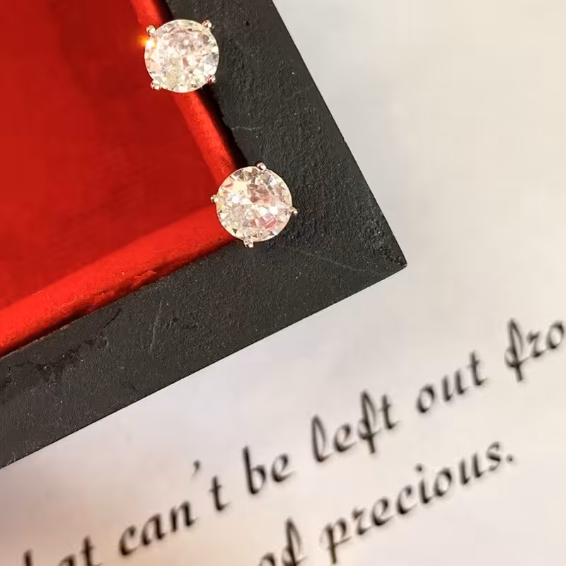 گوشواره میخی 