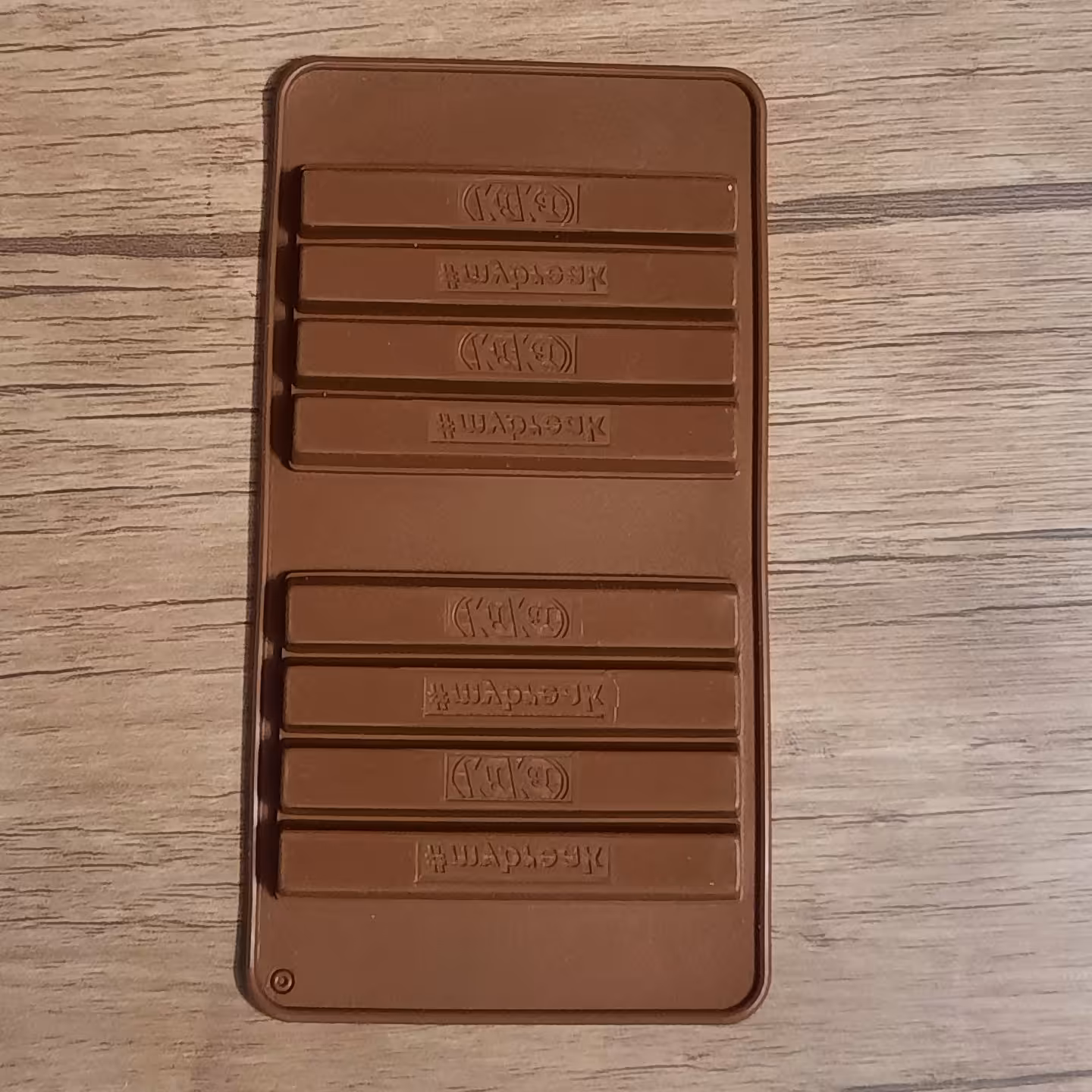 قالب شکلات کیت کت