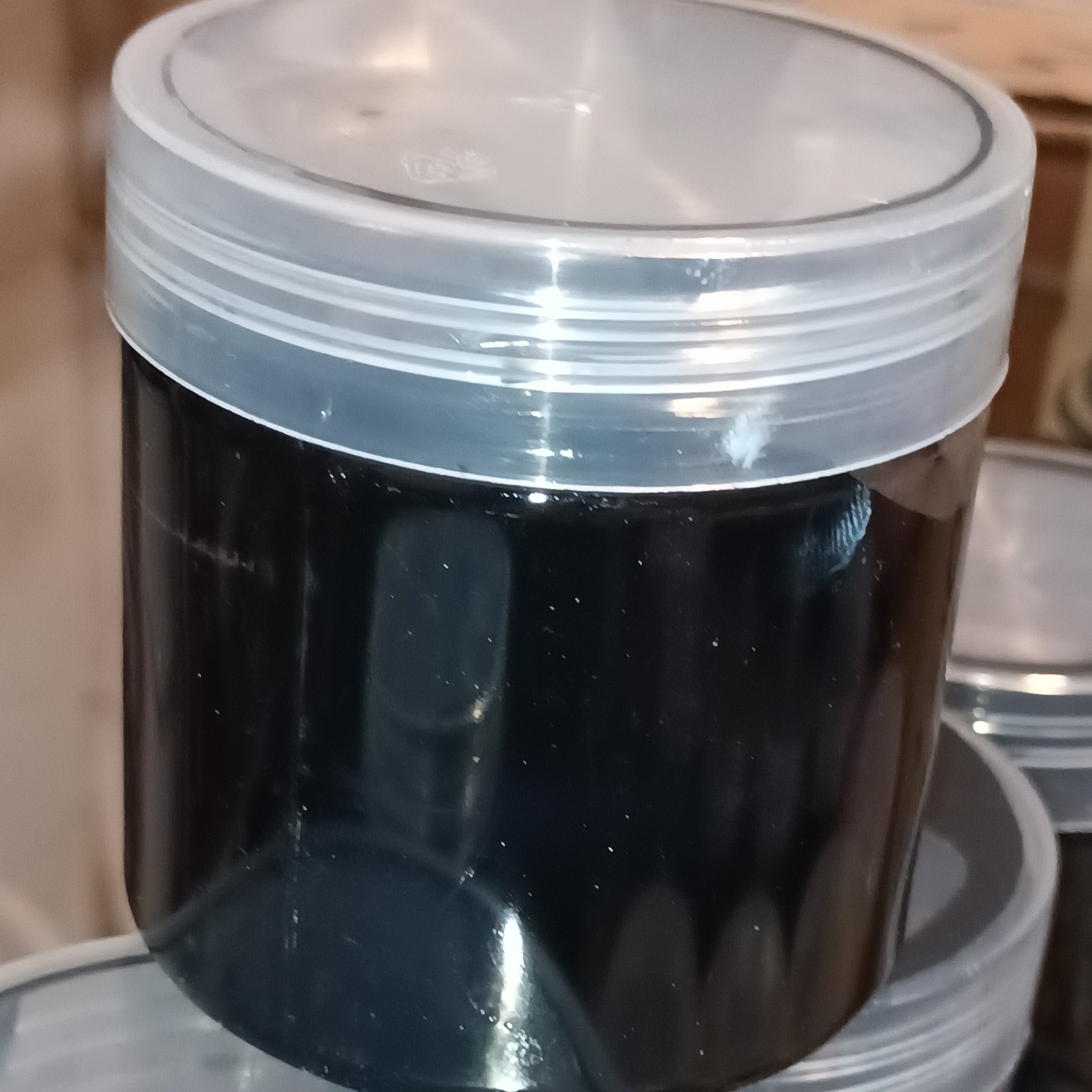 رنگ خمیری مشکی مخصوص رزین اپوکسی و پلی استر