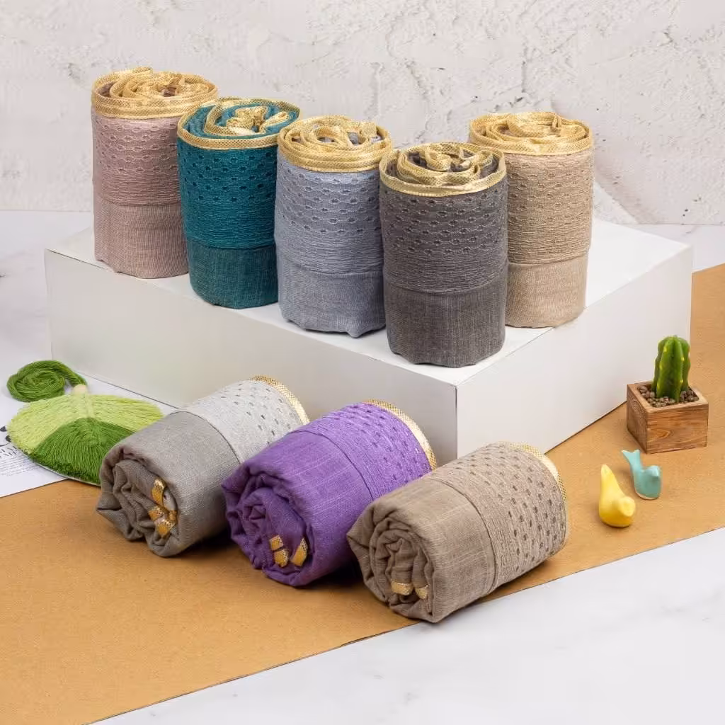 شال نخی دستک گیپور دور گان. ایستایی بسیار عالی. رنگبندی جذاب