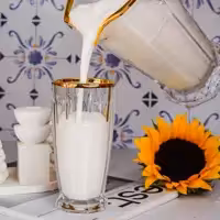 پارچ و لیوان لب طلایی بلوری ساخت چین مدل استیج بسته هفت عددی