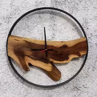 ساعت دیواری روستیک از چوب نارون و فلز قطر 50 سانت