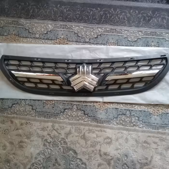 جلو پنجره  کوییک دارای آرم استیل سایپا با جنس مرغوب