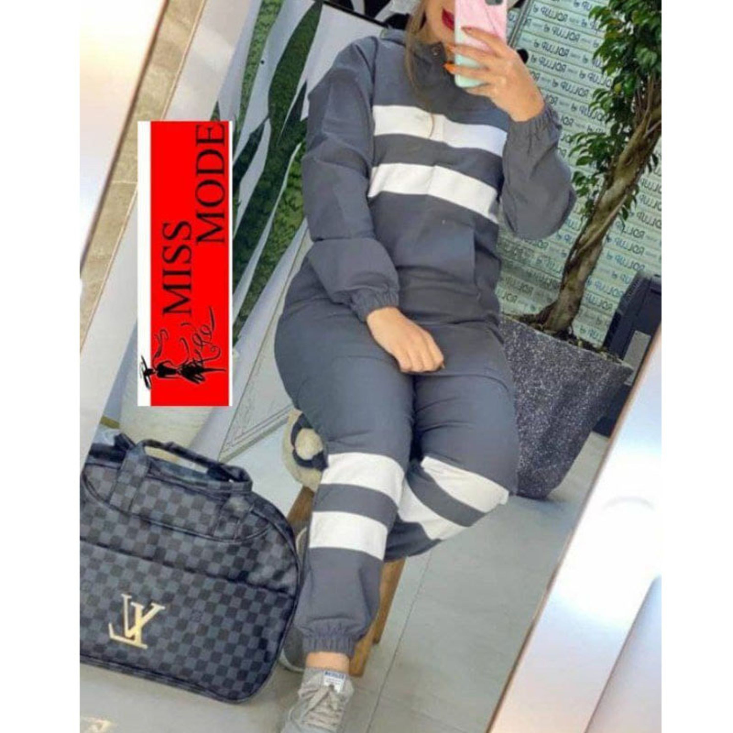 هودی و شلوار زنانه و دخترانه ست  مناسب سایز 38 تا حدود 44( بیرون پوش و فانتزی ) 