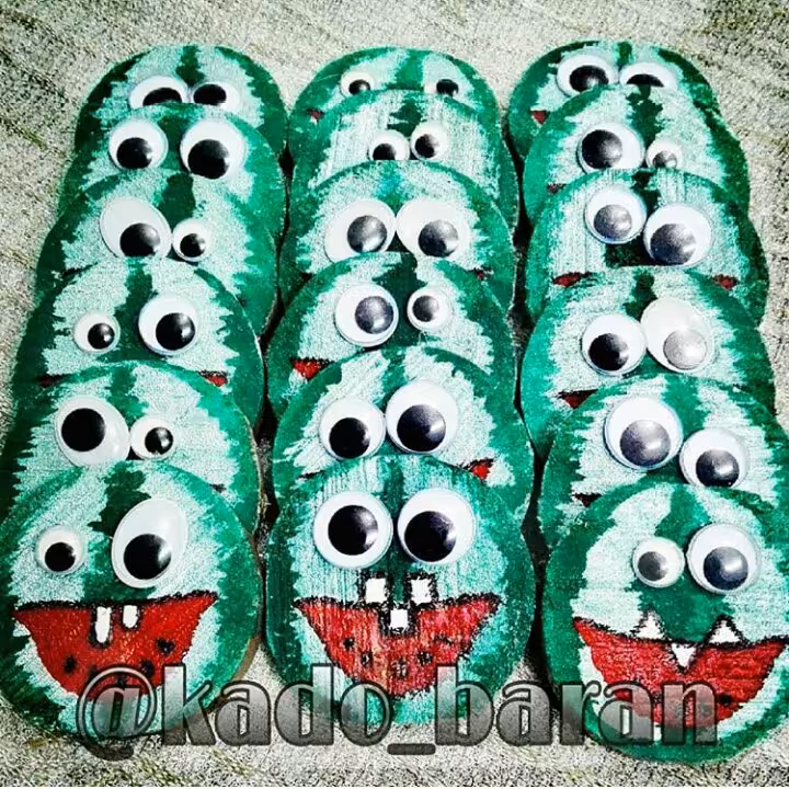 مگنت یا جاکلیدی یا پیکسل صورتک هندوانه ای ویژه شب یلدا