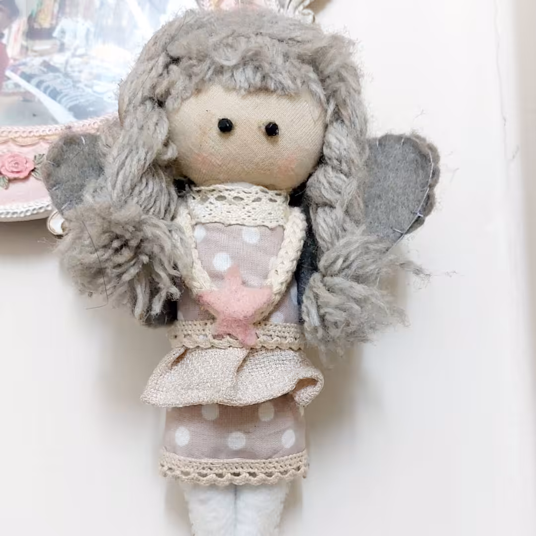 عروسک نمدی دست دوز