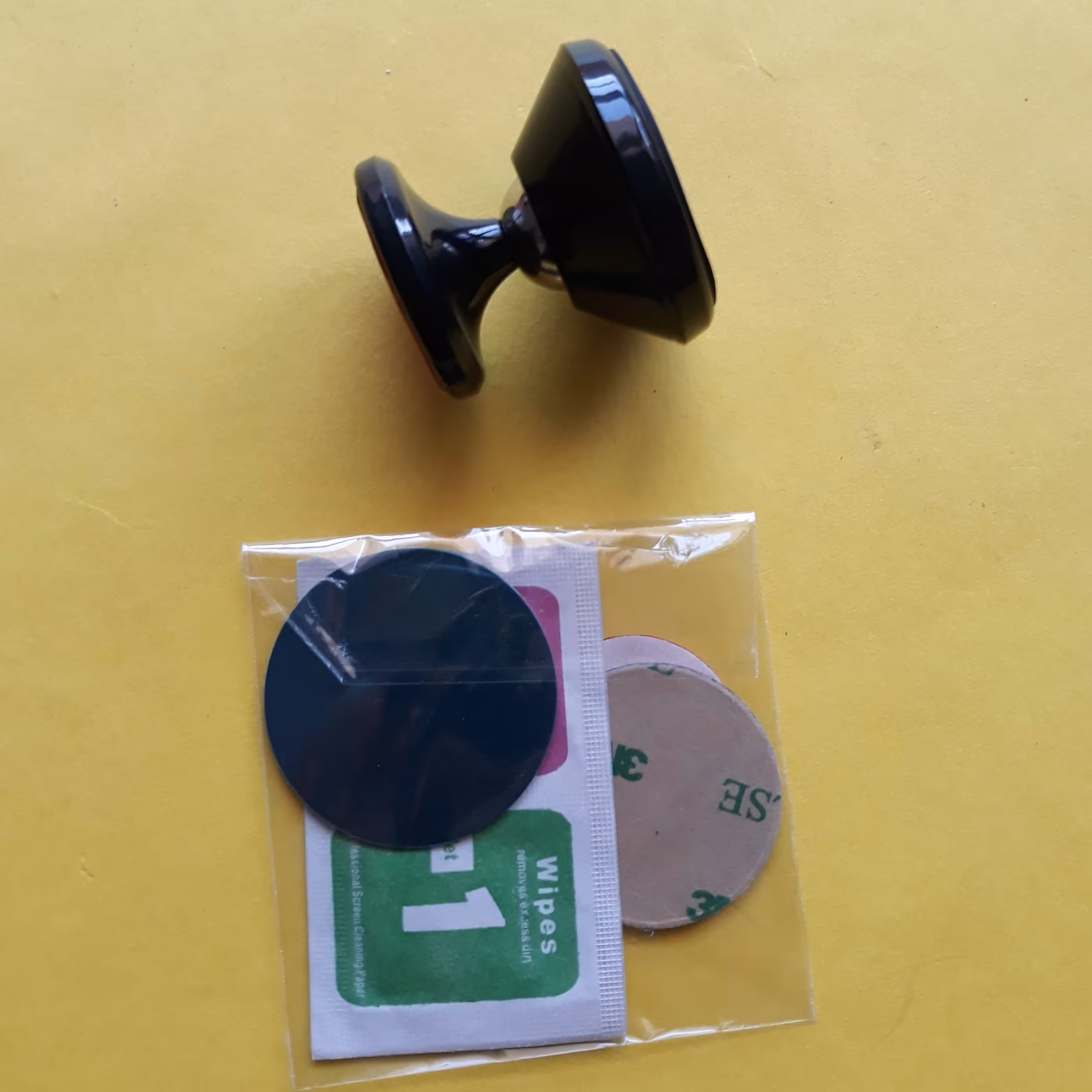 هولدر مگنتی ، نگهدارنده گوشی در خودرو ، بالاترین کیفیت بازار  ، با کیفیتی فوق العاده