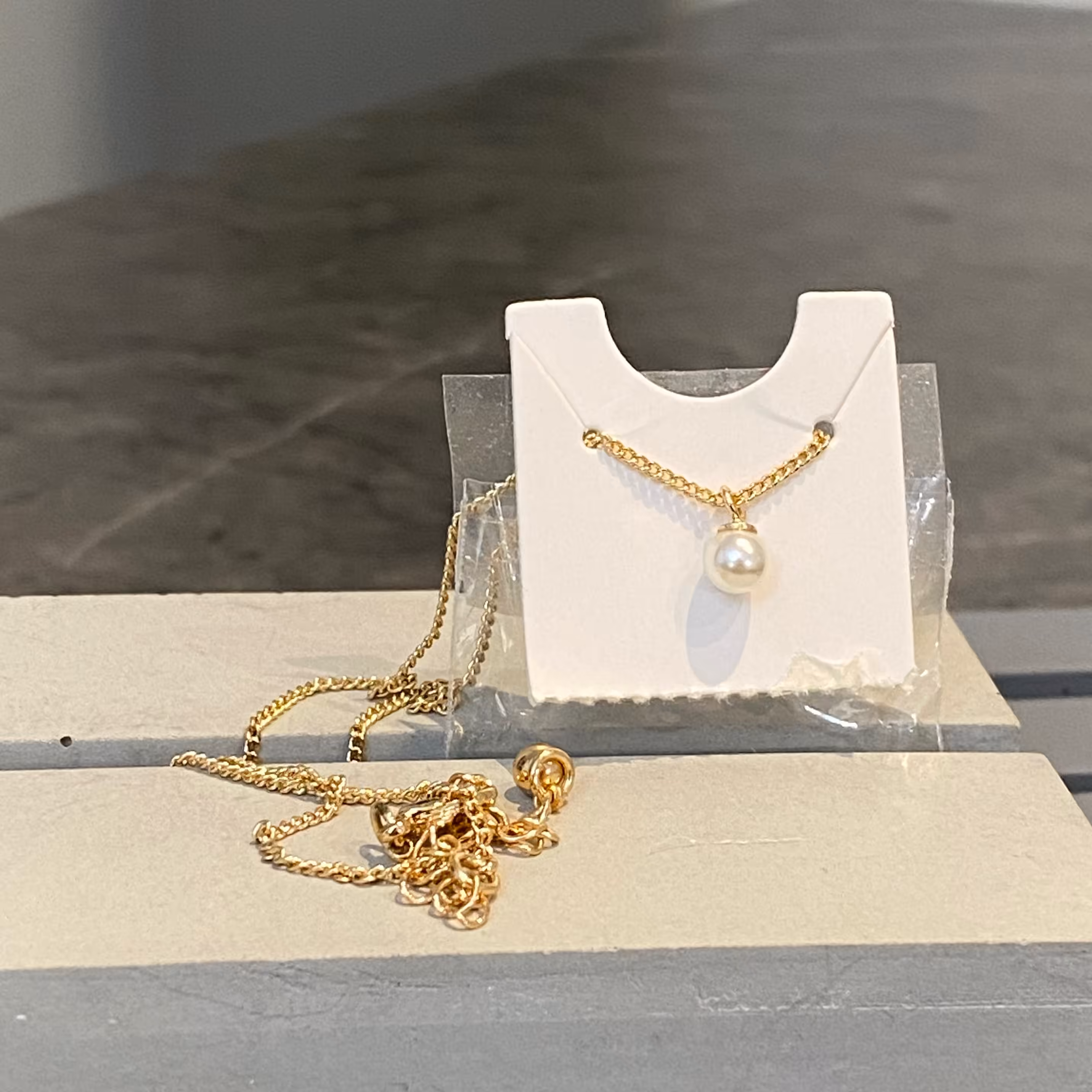 گردبند زنانه و دخترانه بسیار زیبا و خاص وارداتی بدلیجات مناسب کادو تولد 99