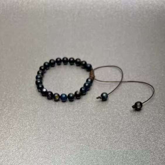 دستبند مدل آسانسوری بافت با مهره های صدفی و قابل شست و شو 