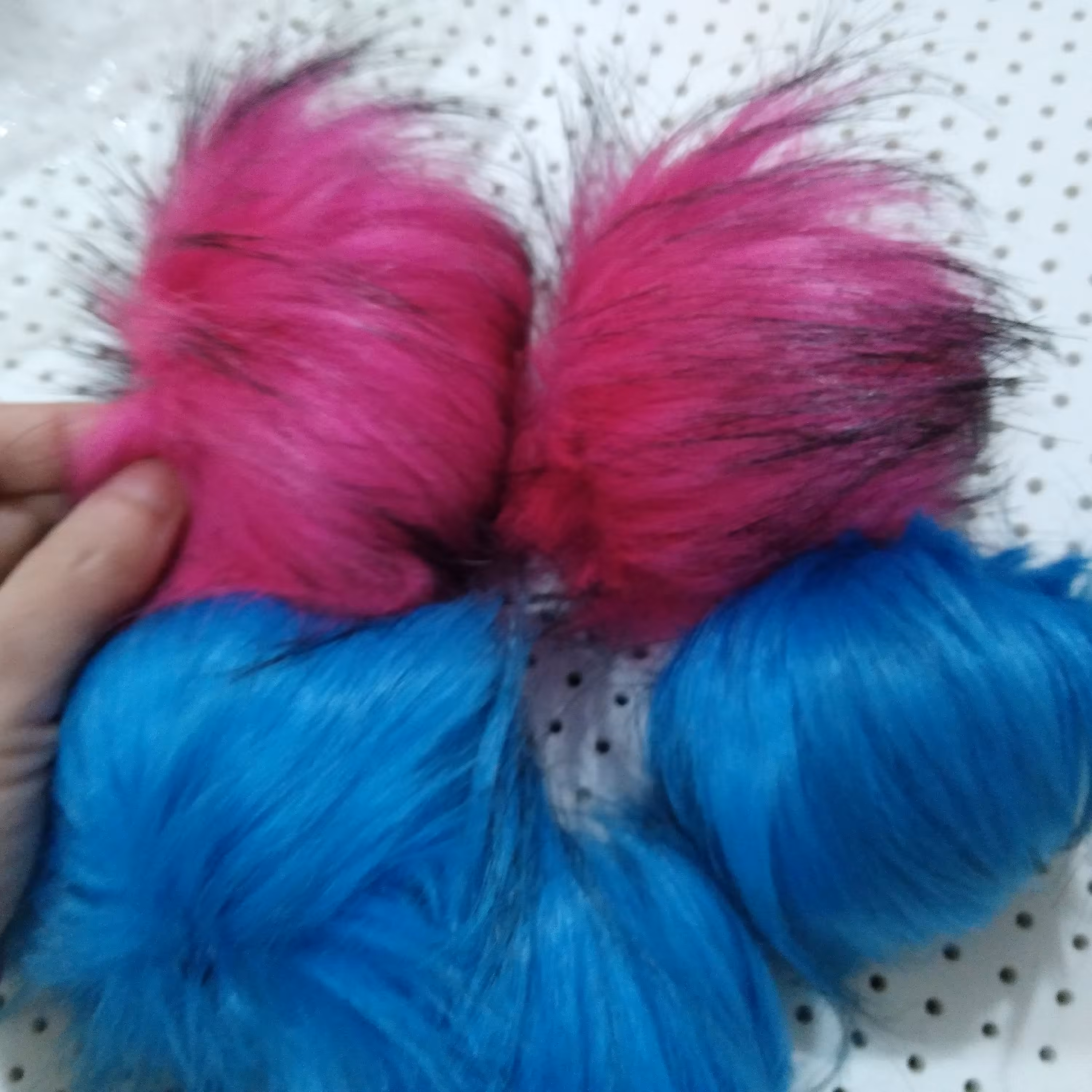 منگوله پوم پوم کلاه خز دار قیمت هر عدد 12 ت