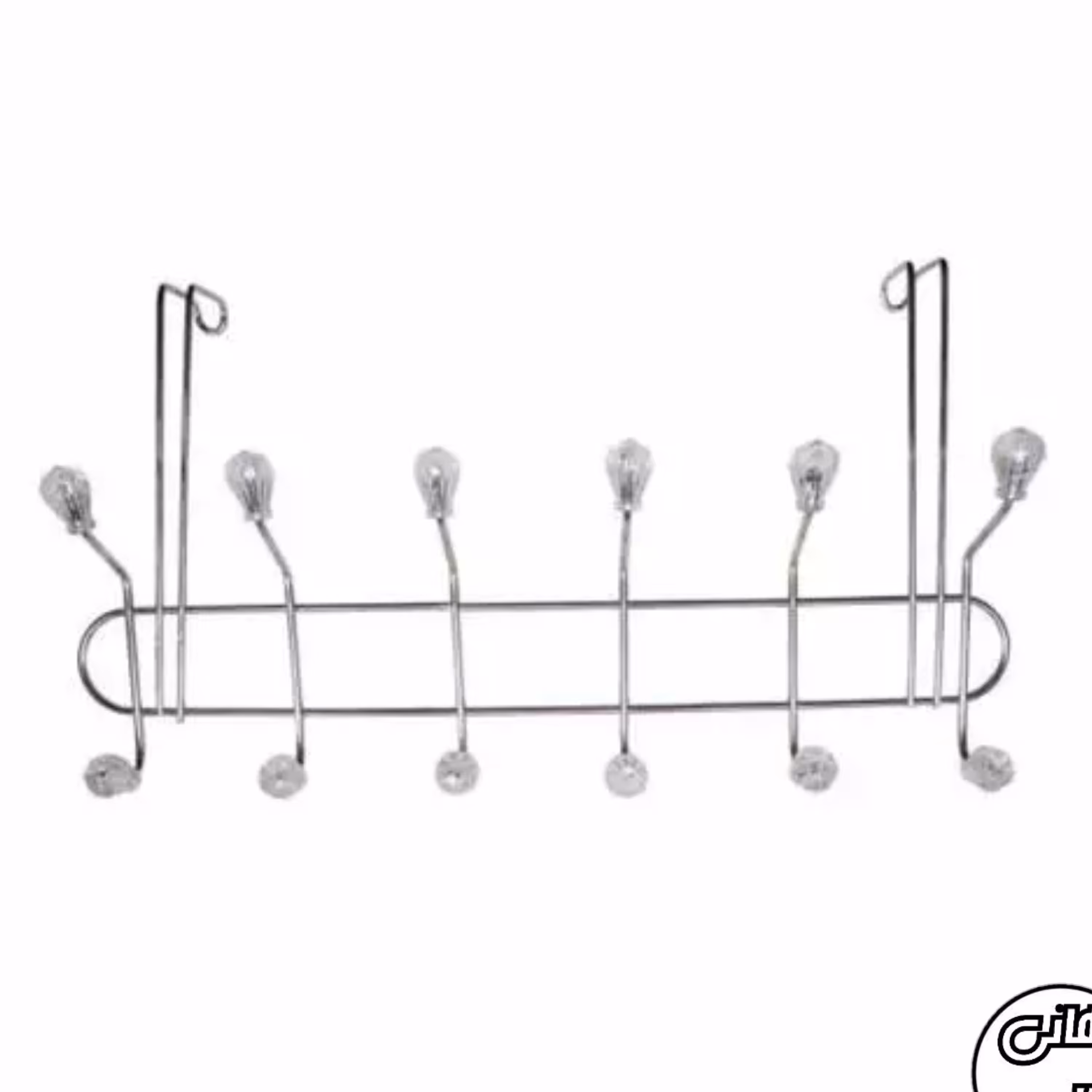 پشت دری ضخیم حمام